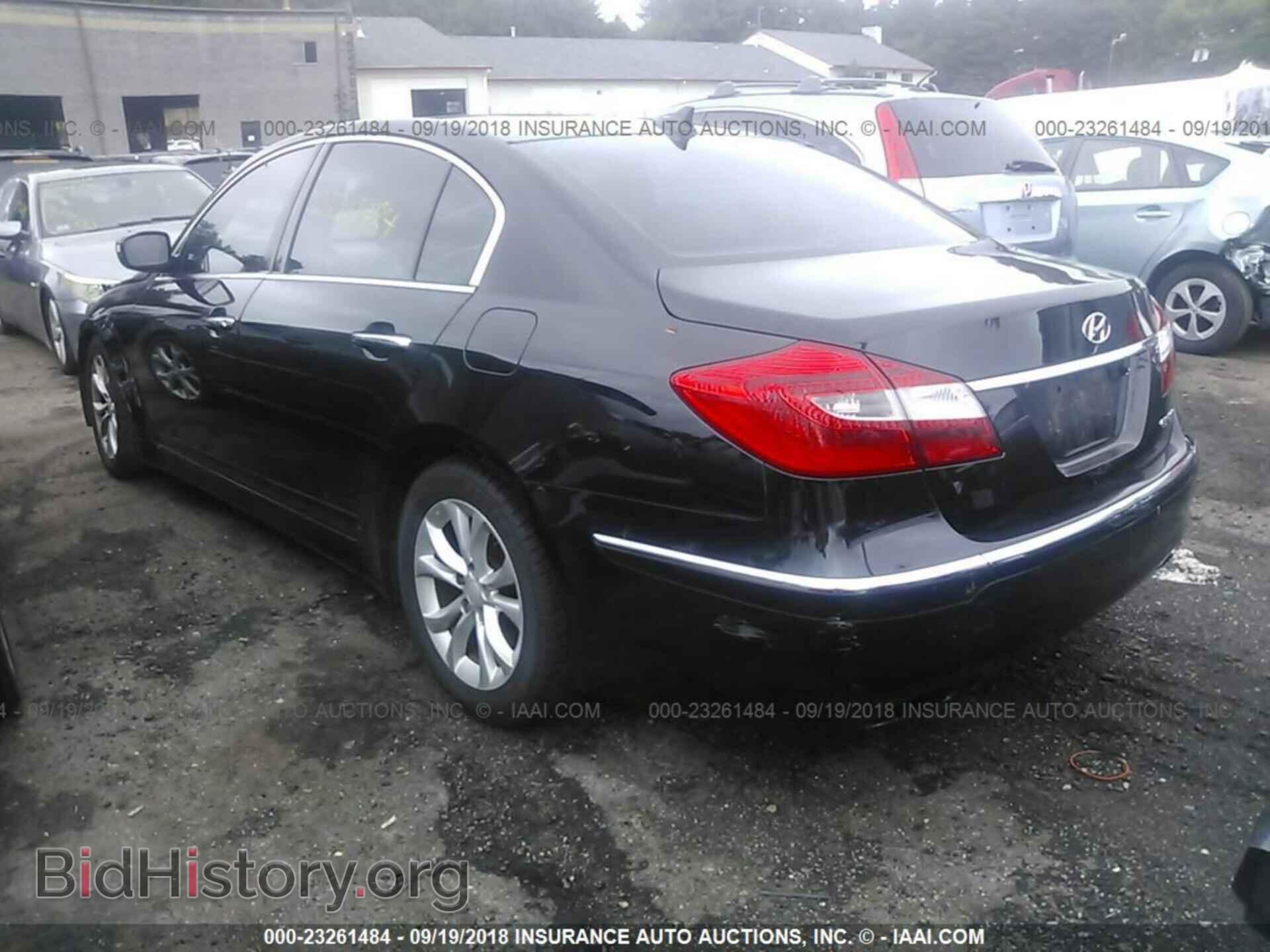 2013 Hyundai Genesis - VIN: KMHGC4DD3DU212444 - Фото 3