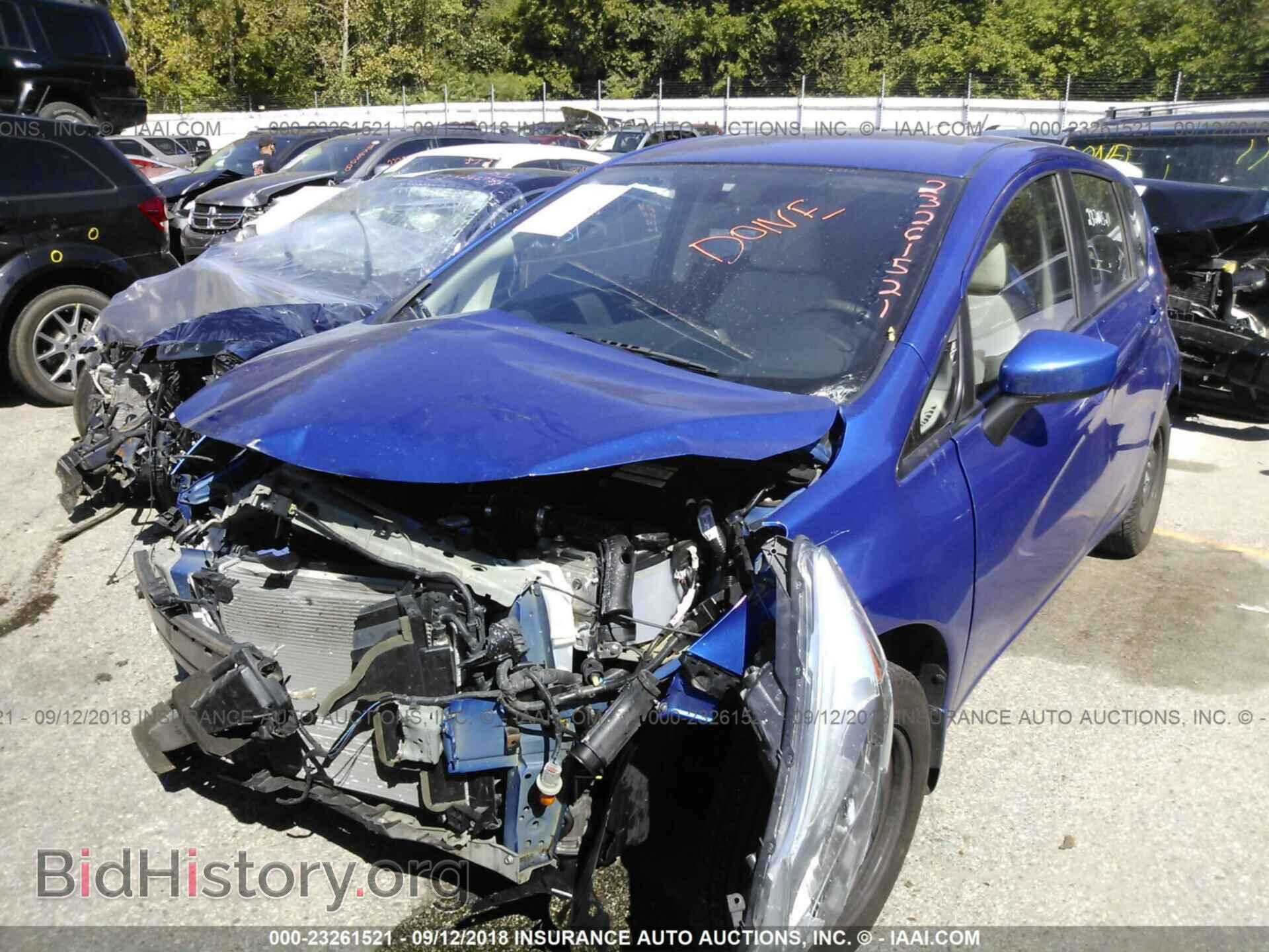 2015 Nissan Versa note - VIN: 3N1CE2CP0FL355171 - Фото 2