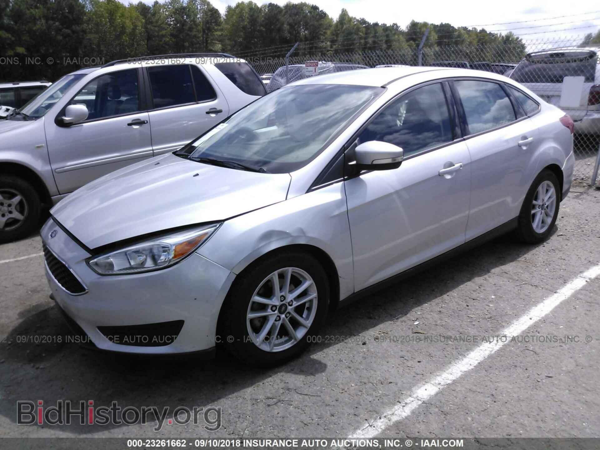 2016 Ford Focus - VIN: 1FADP3F25GL284828 - Photo 2