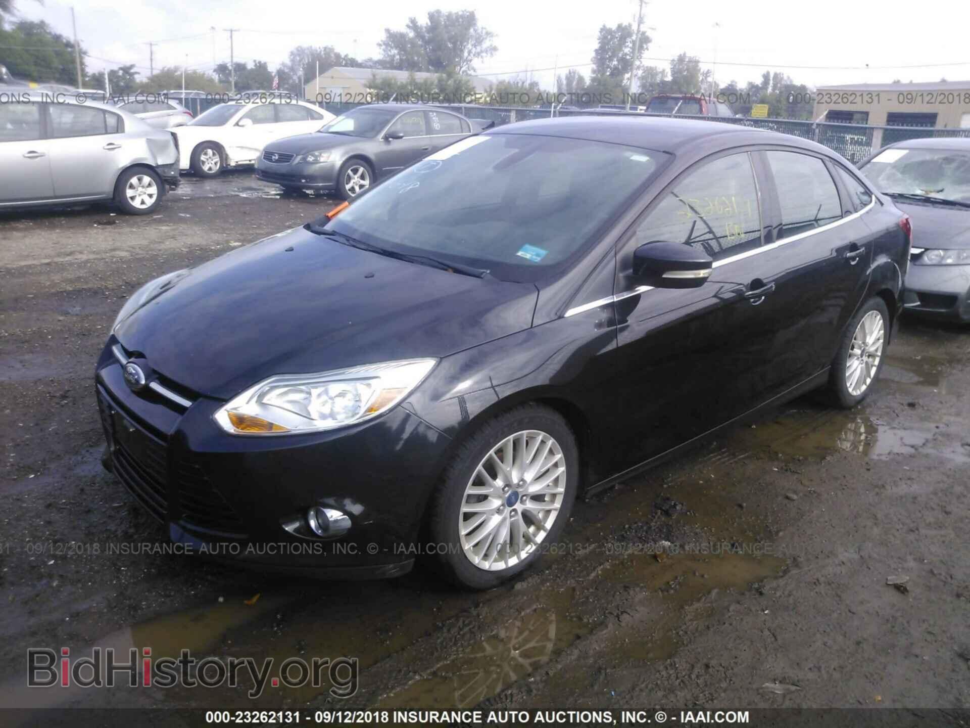 2012 Ford Focus - VIN: 1FAHP3H28CL421463 - Photo 2