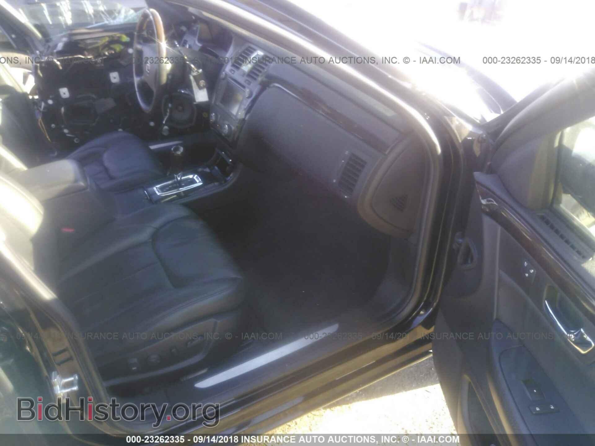 2011 Cadillac Dts - VIN: 1G6KH5E63BU125357 - Фото 5