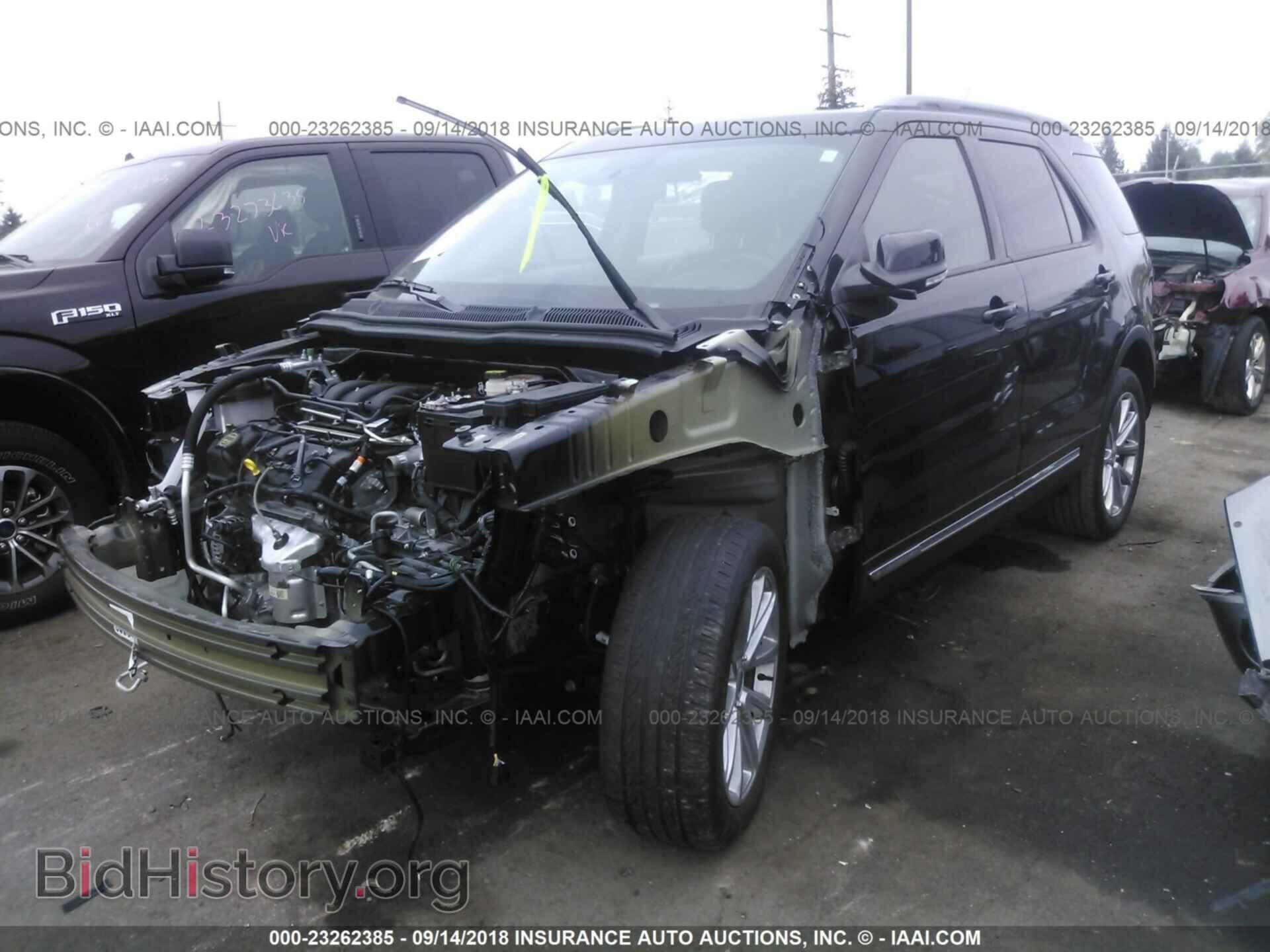 2018 Ford Explorer - VIN: 1FM5K8D86JGB98652 - Фото 2