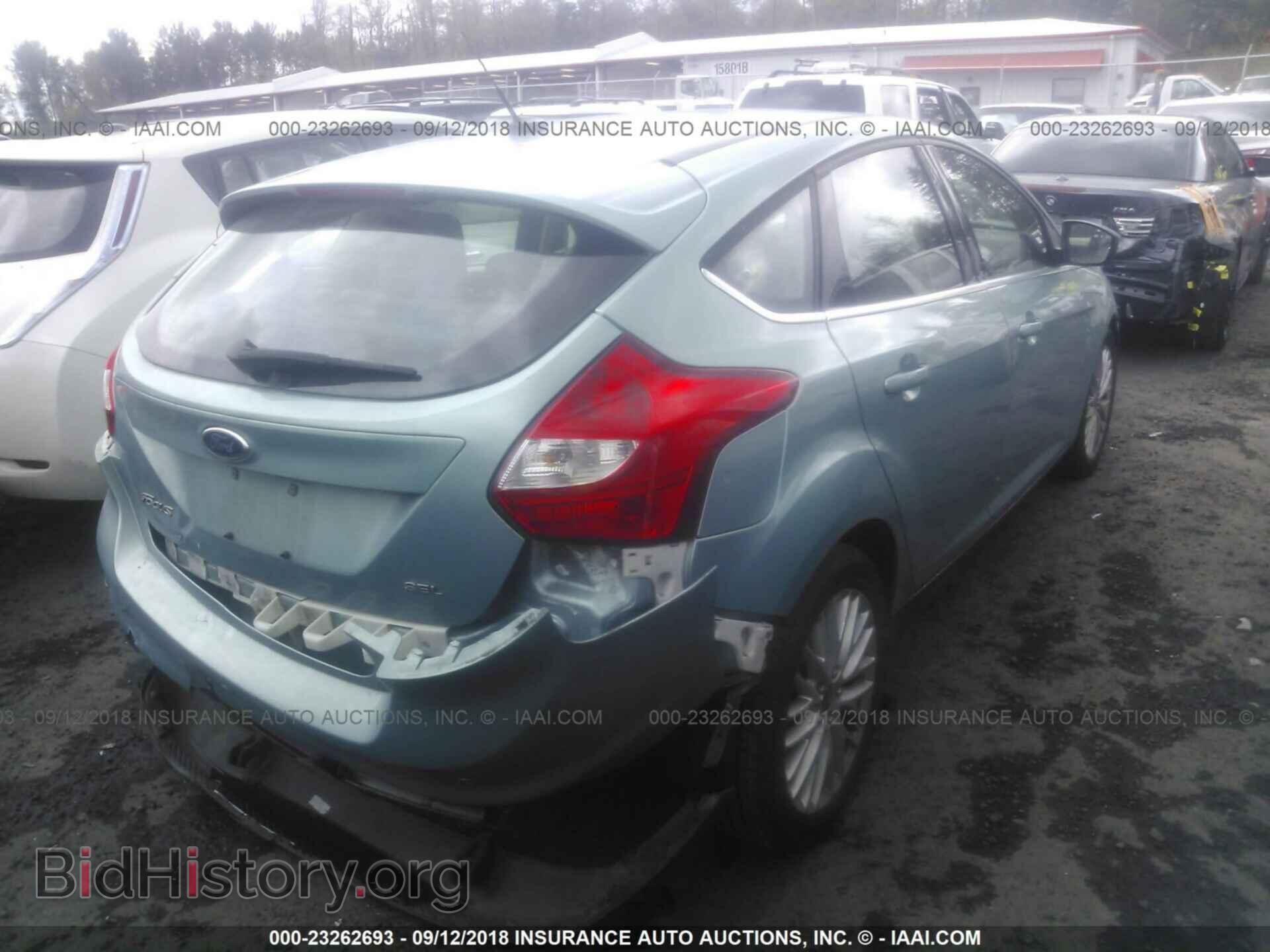 2012 Ford Focus - VIN: 1FAHP3M21CL357322 - Photo 4