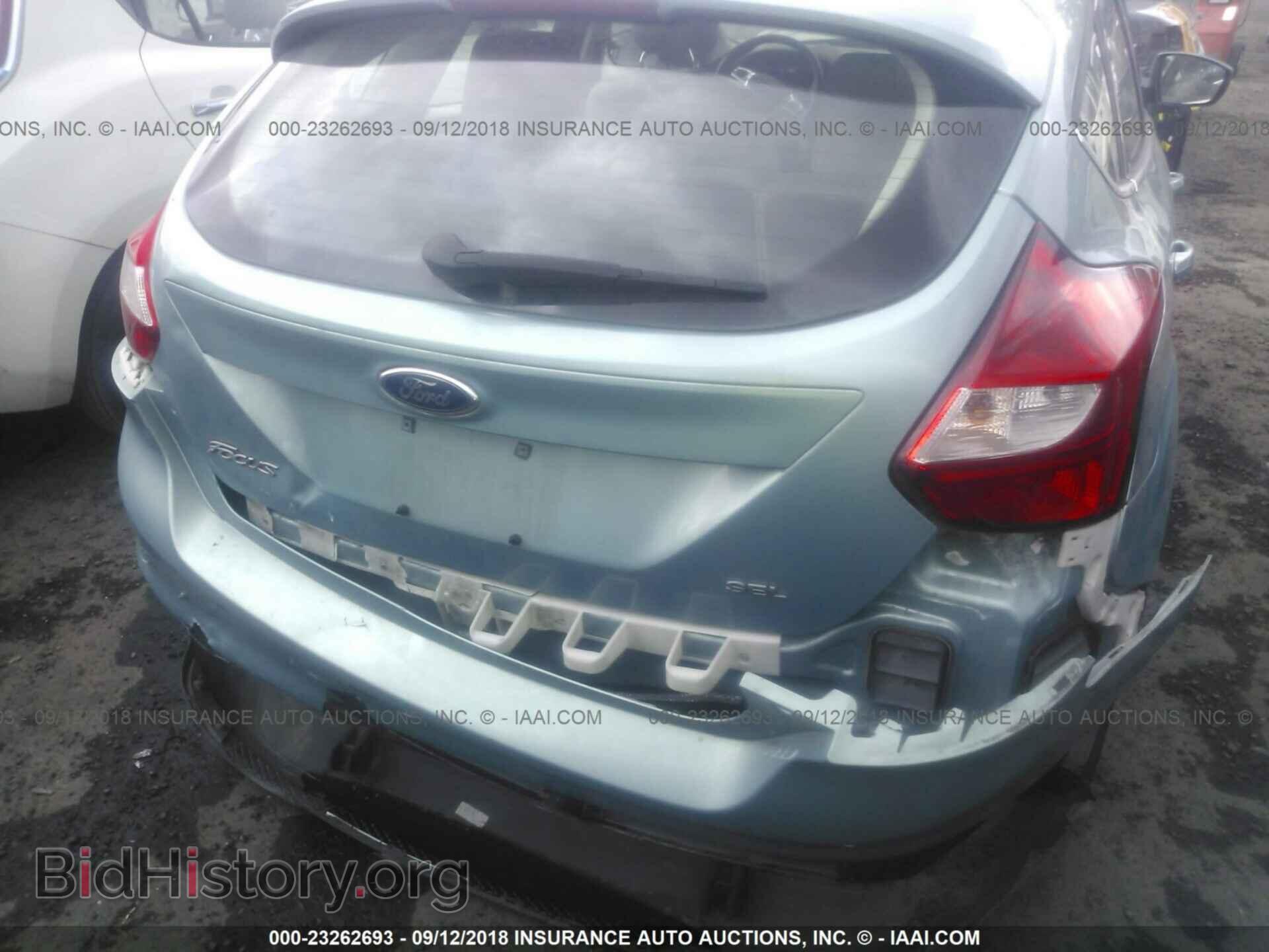 2012 Ford Focus - VIN: 1FAHP3M21CL357322 - Photo 6