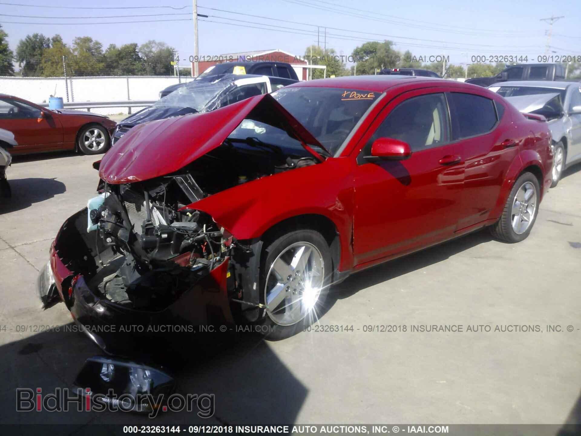 2013 Dodge Avenger - VIN: 1C3CDZCB2DN556827 - Фото 2