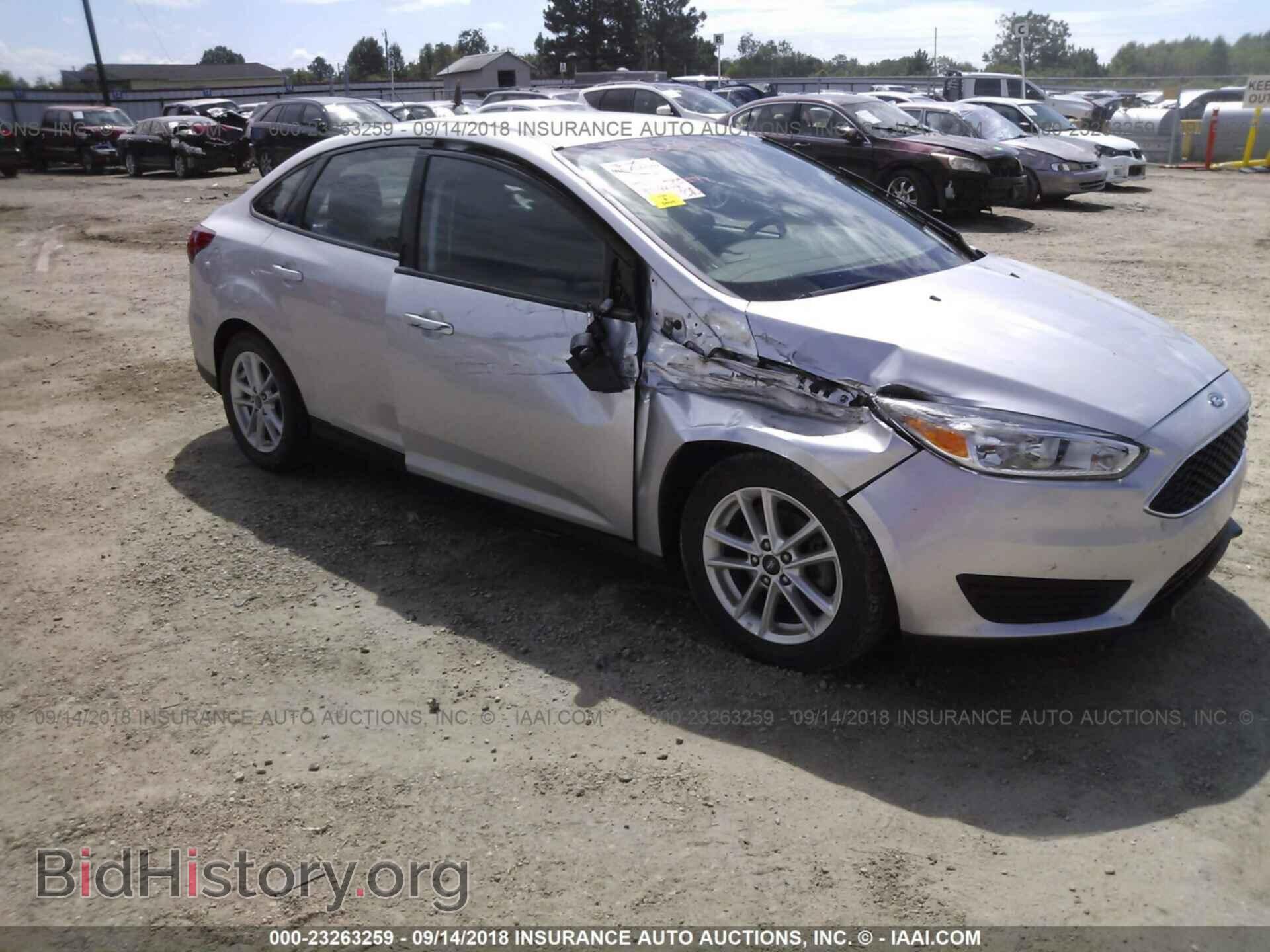 2016 Ford Focus - VIN: 1FADP3F28GL356010 - Photo 6