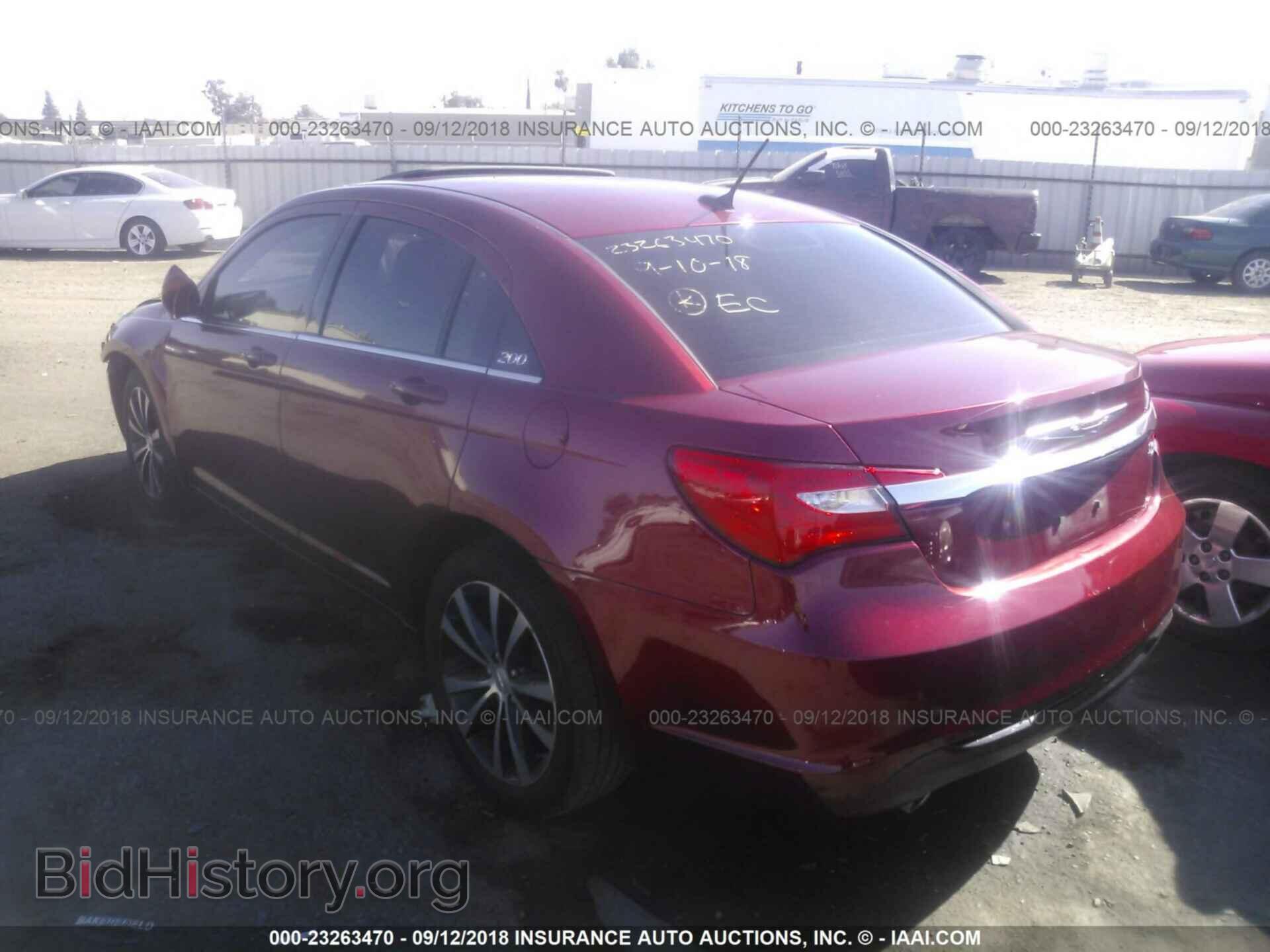 2013 Chrysler 200 - VIN: 1C3CCBBG5DN744295 - Фото 3