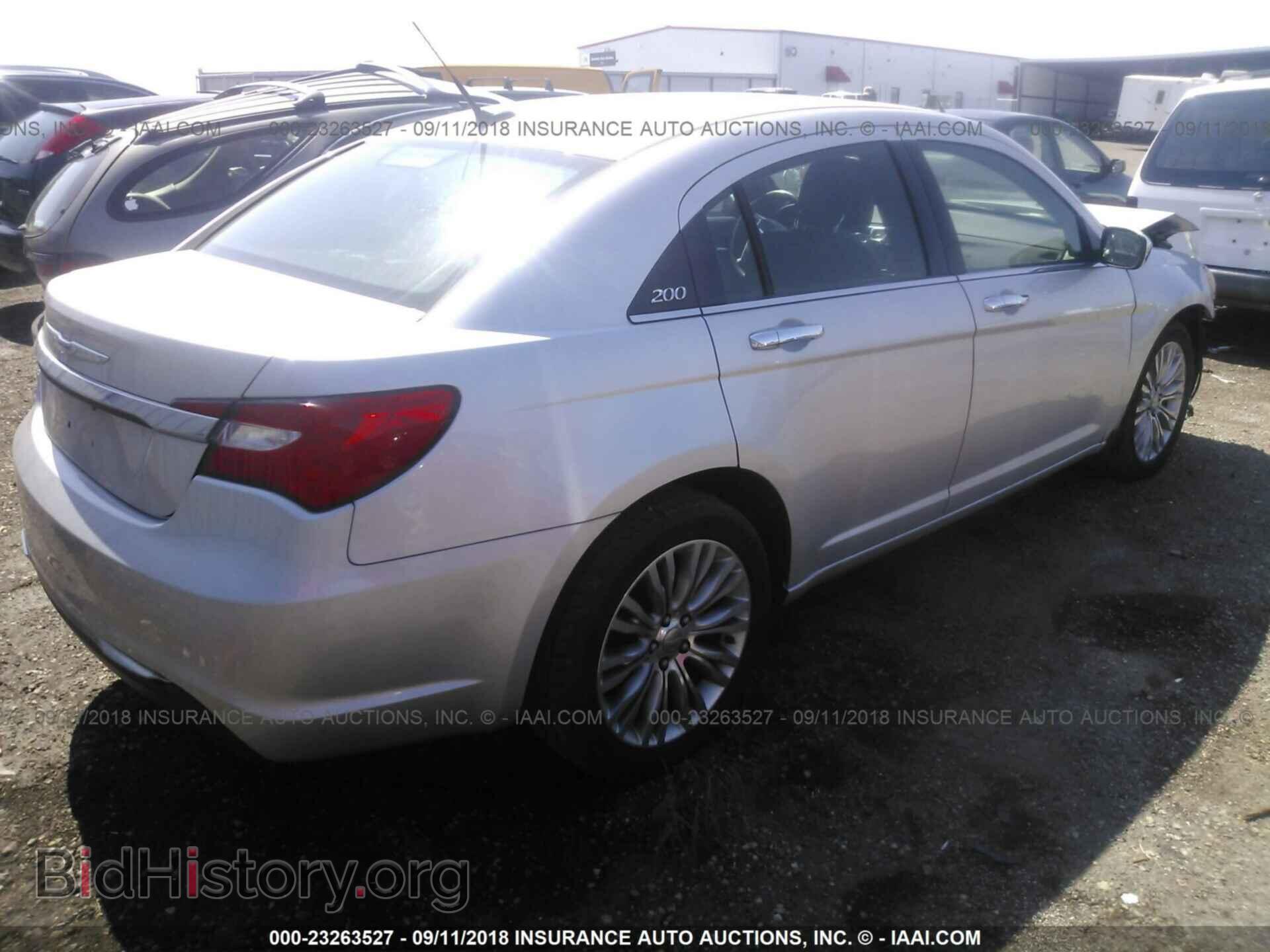 2011 Chrysler 200 - VIN: 1C3BC2FG6BN500173 - Фото 4