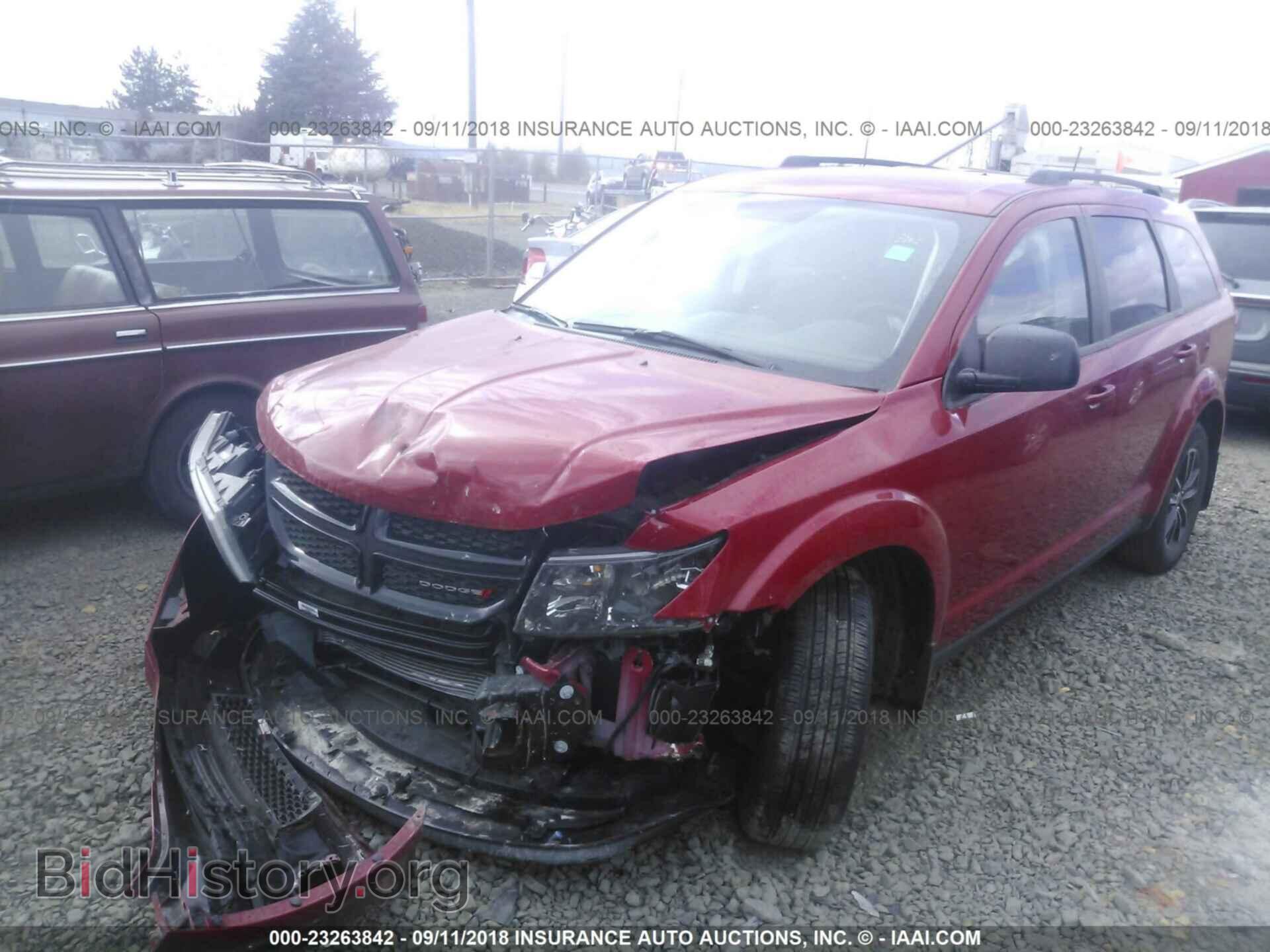 2018 Dodge Journey - VIN: 3C4PDCAB9JT243427 - Фото 2
