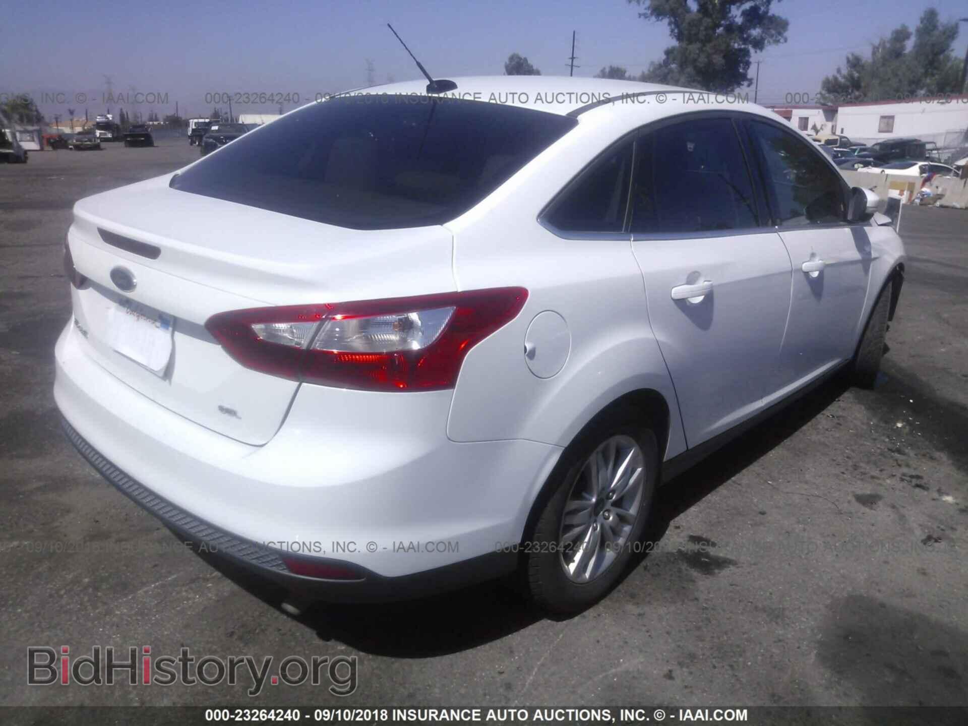 2012 Ford Focus - VIN: 1FAHP3H24CL201060 - Photo 4