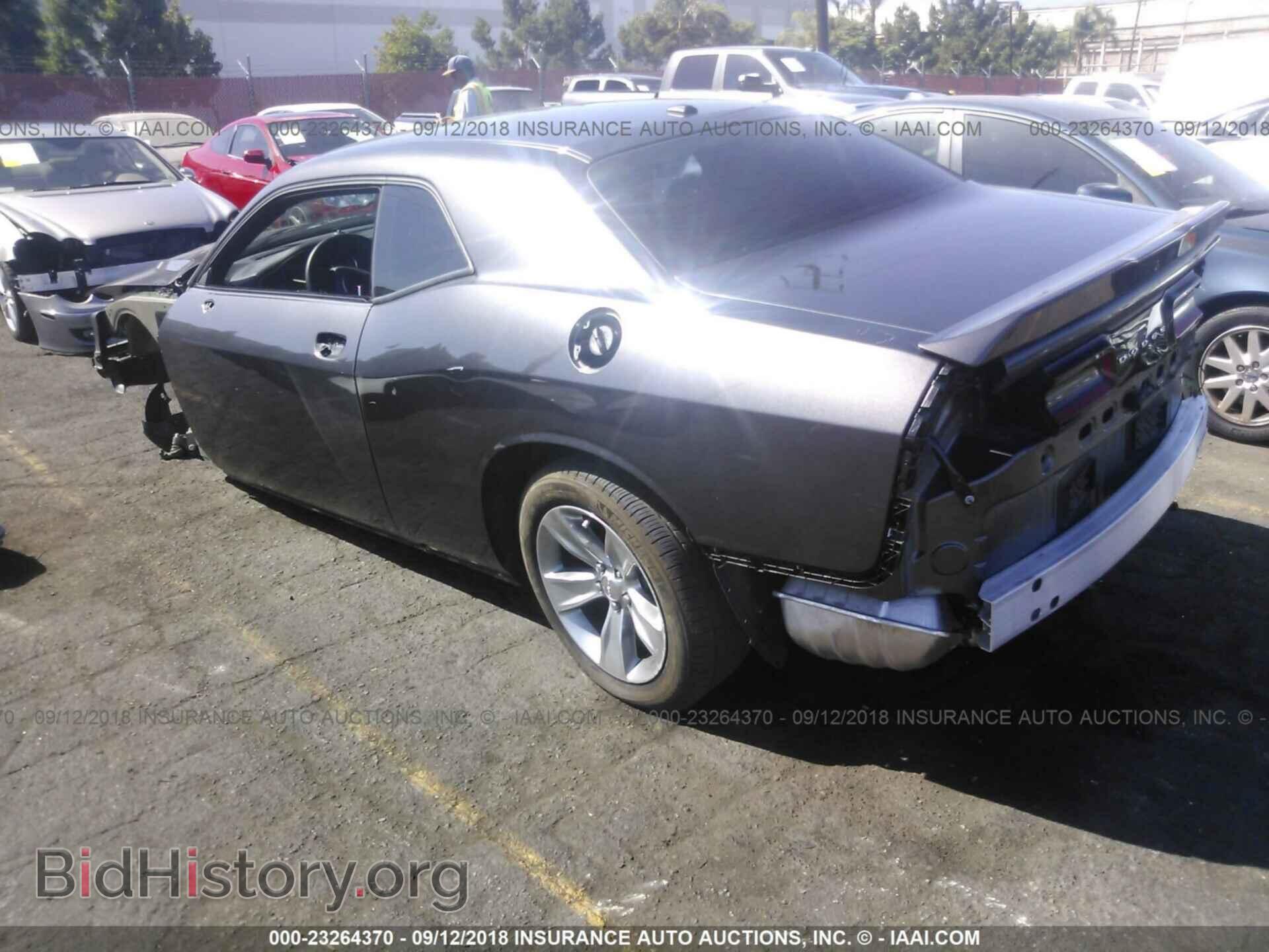 2018 Dodge Challenger - VIN: 2C3CDZAG9JH200037 - Photo 3