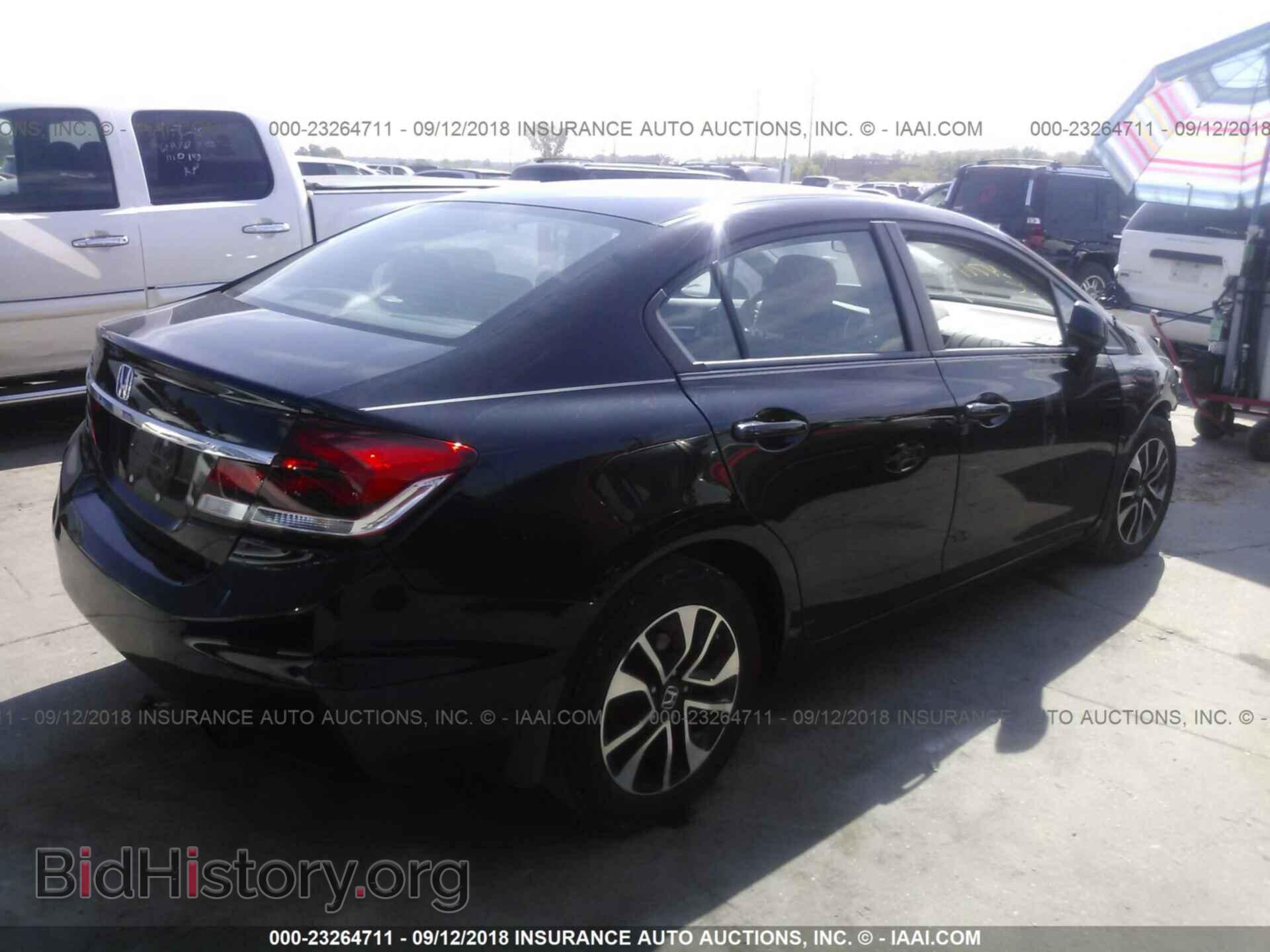 2013 Honda Civic - VIN: 19XFB2F85DE082575 - Фото 4