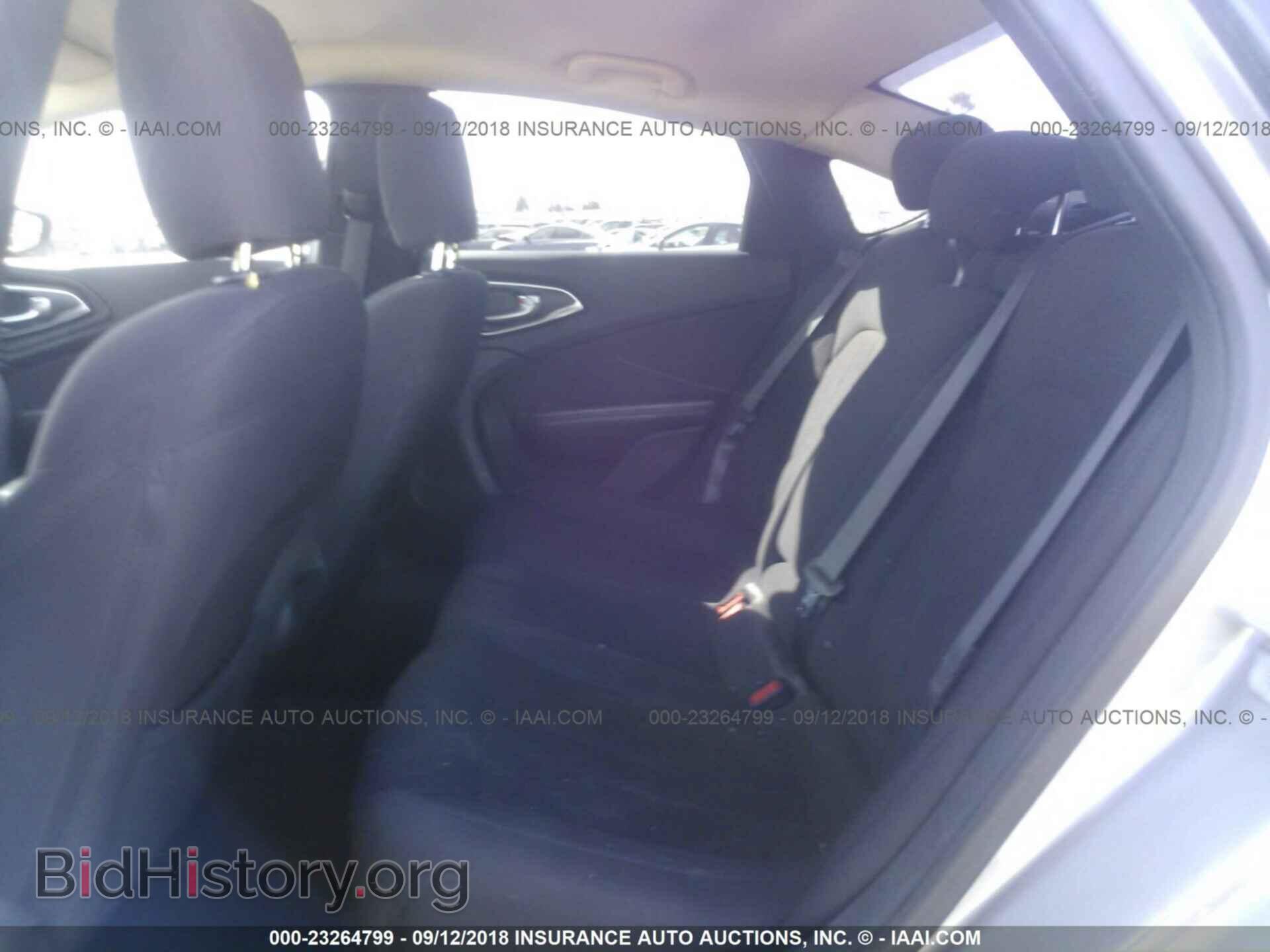 2015 Chrysler 200 - VIN: 1C3CCCAB6FN627162 - Фото 8