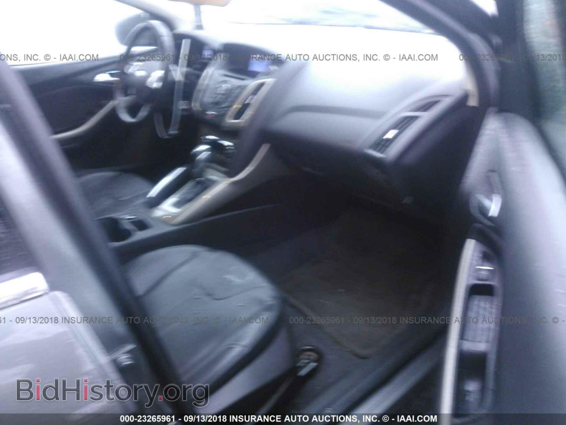 2012 Ford Focus - VIN: 1FAHP3M22CL395481 - Фото 5