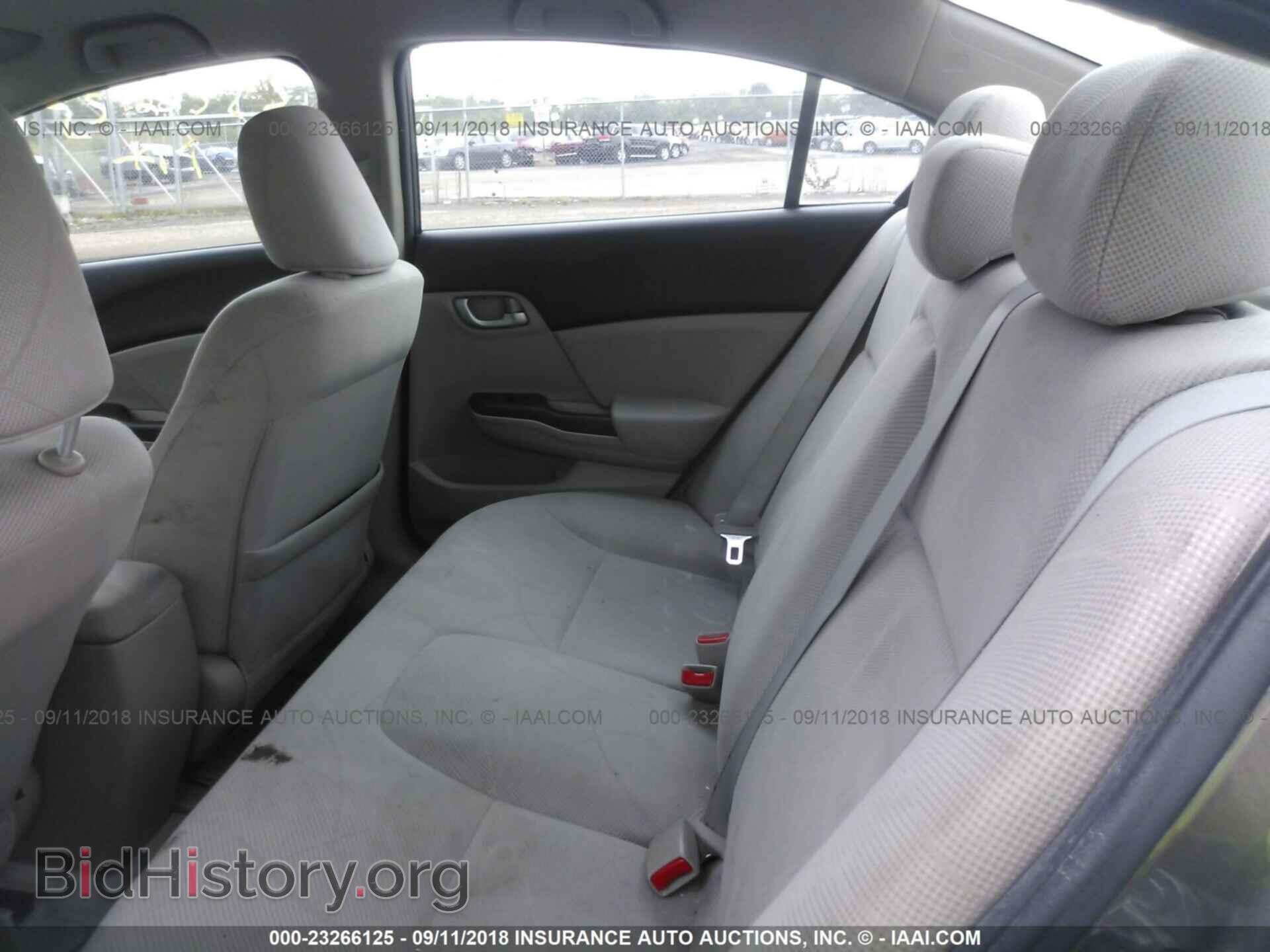 2012 Honda Civic - VIN: 19XFB2F58CE037957 - Photo 8