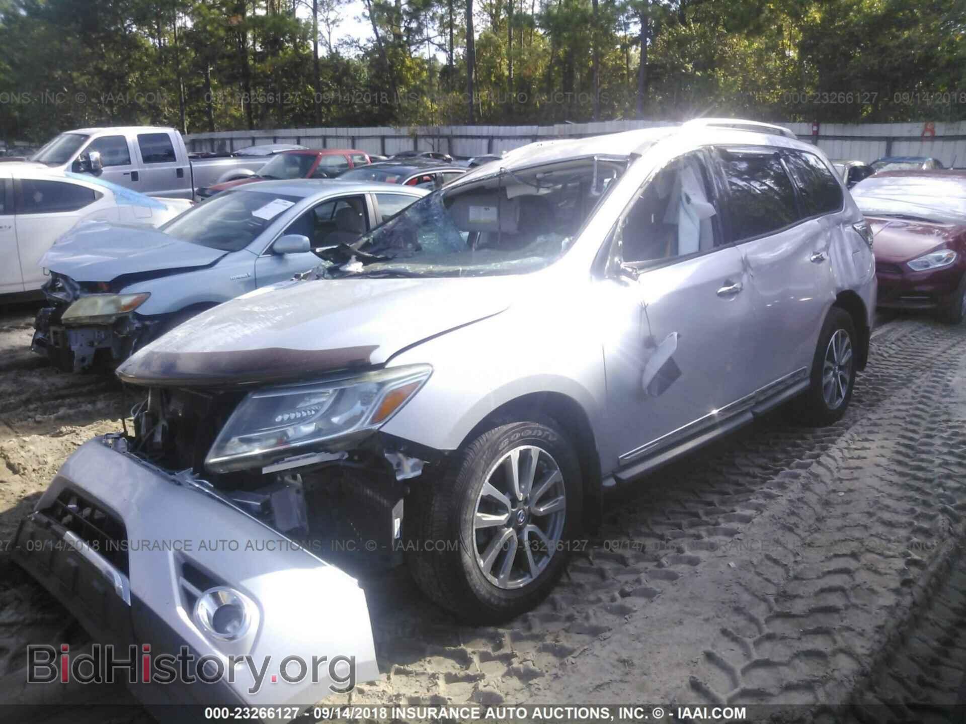 2013 Nissan Pathfinder - VIN: 5N1AR2MN9DC651428 - Фото 2