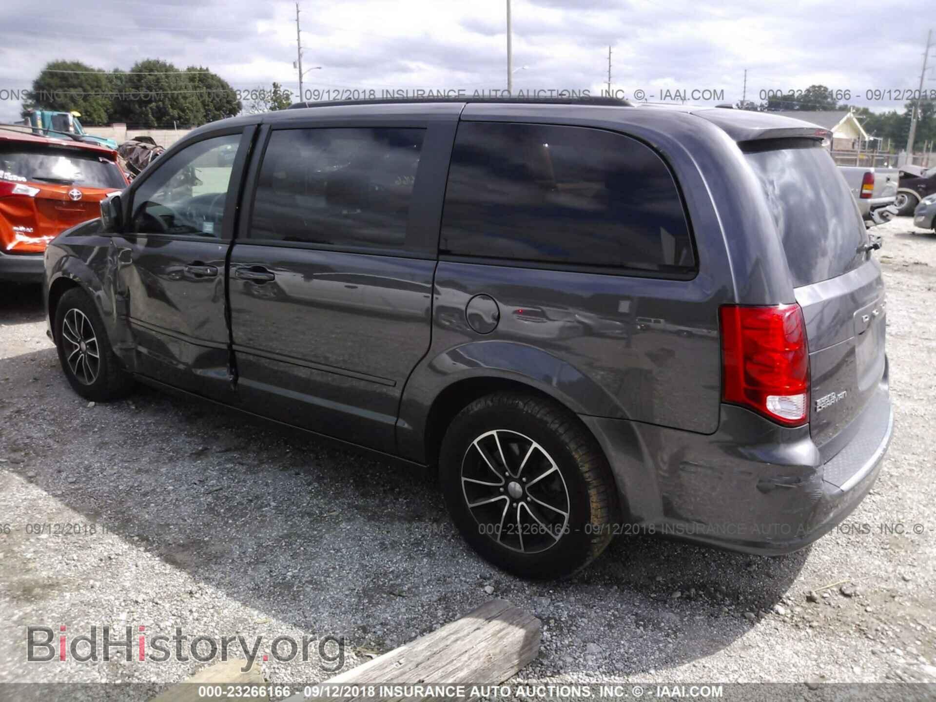 2017 Dodge Grand caravan - VIN: 2C4RDGEG8HR561932 - Фото 3