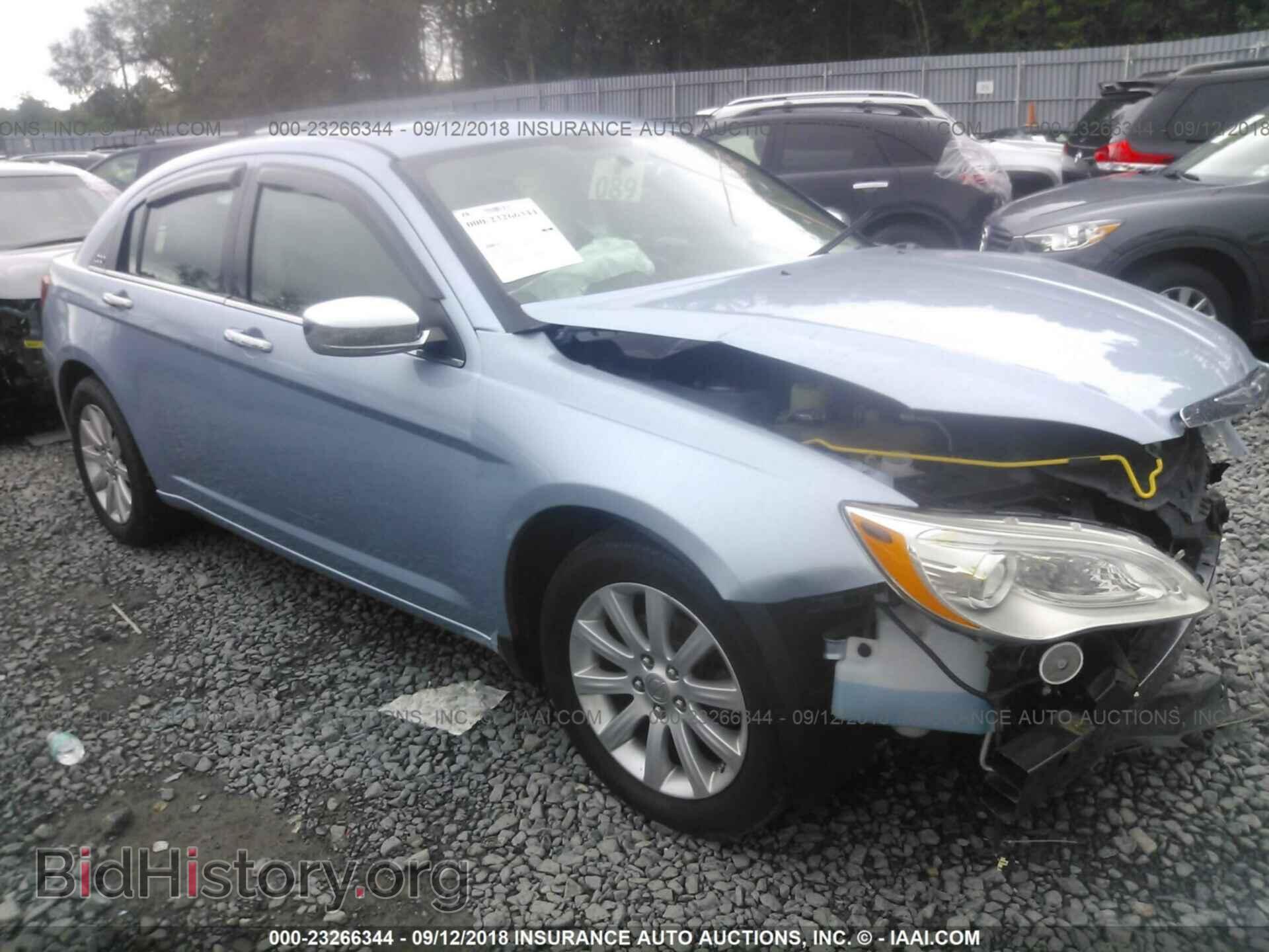Photo 1C3CCBCG3EN192733 - Chrysler 200 2014