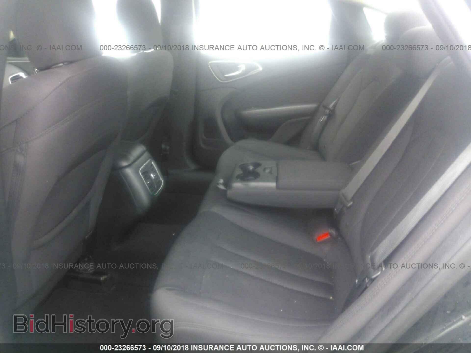 2015 Chrysler 200 - VIN: 1C3CCCABXFN635409 - Фото 8