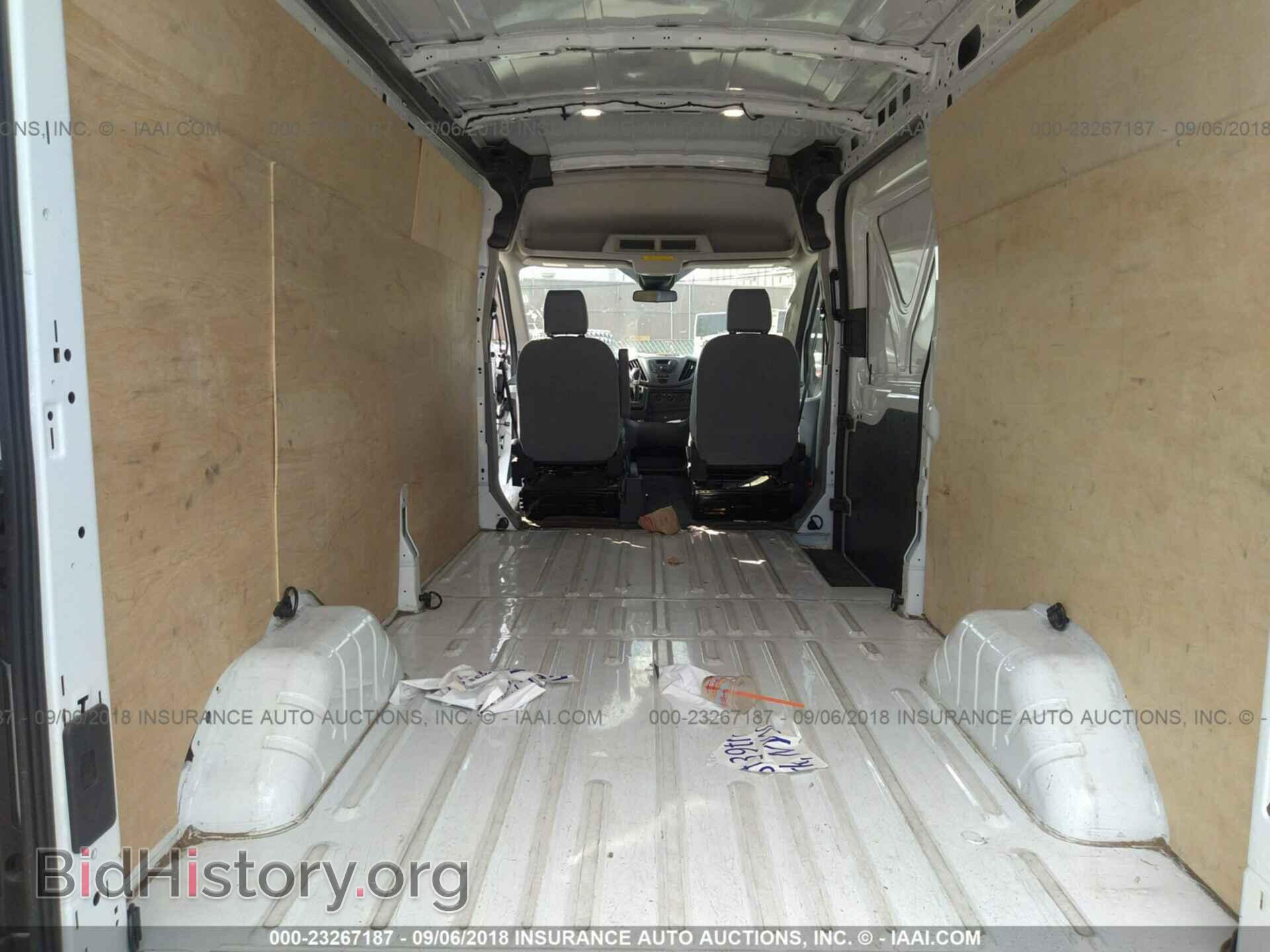 2018 Ford Transit - VIN: 1FTYR2CM2JKA24065 - Photo 8