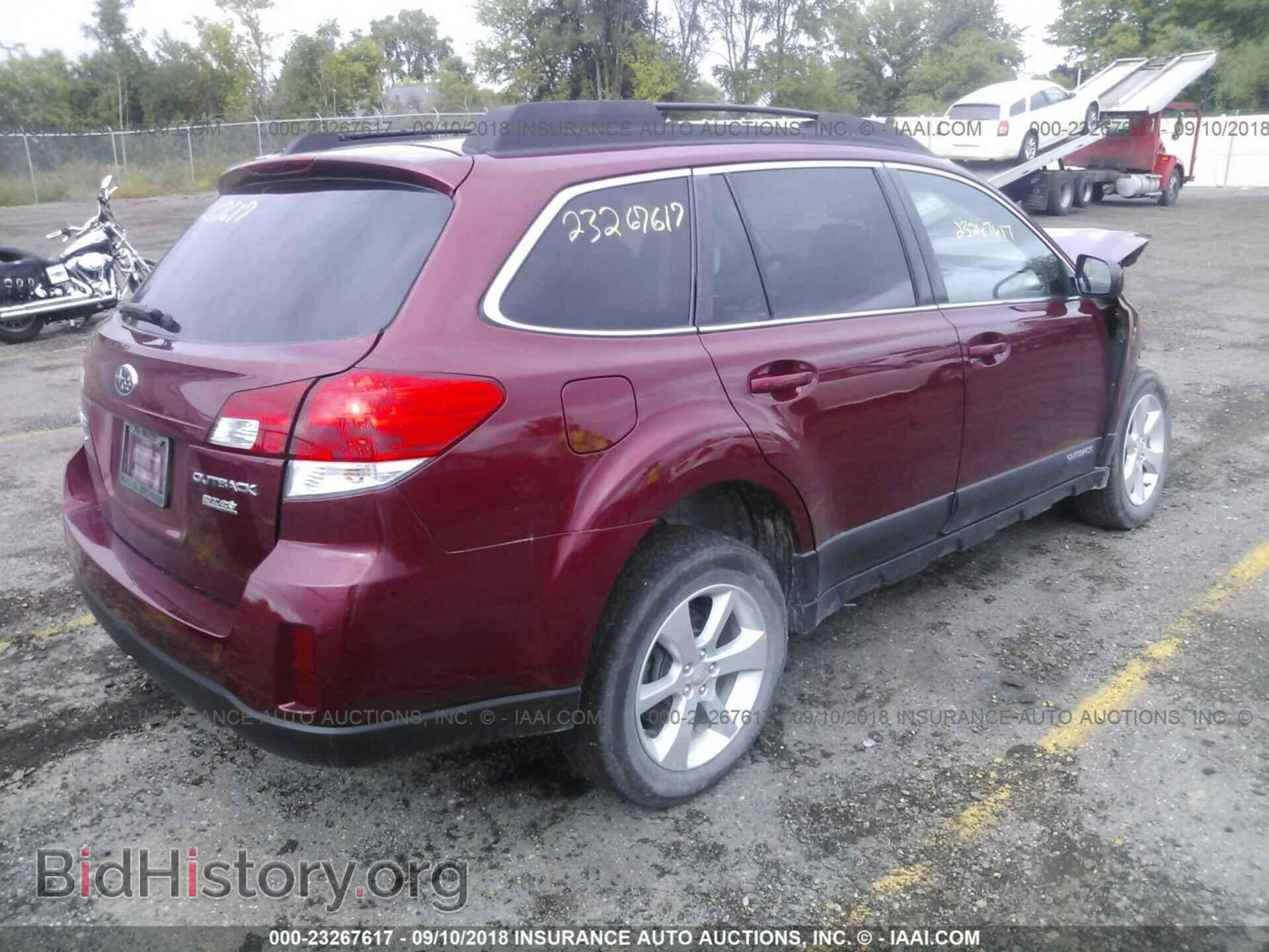 2013 Subaru Outback - VIN: 4S4BRBCC4D3310880 - Photo 4