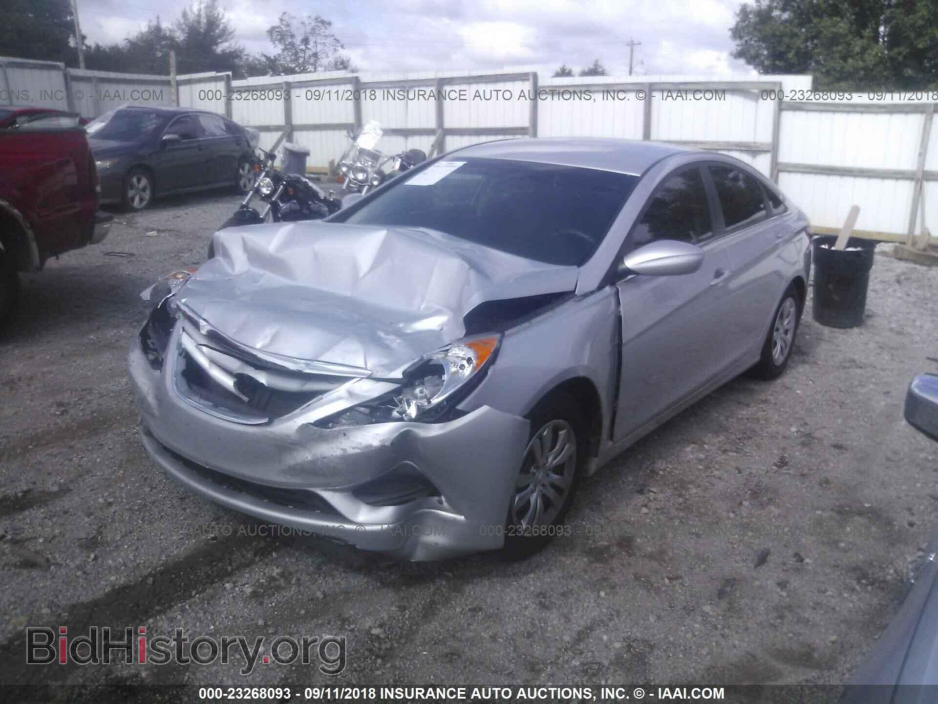 2012 Hyundai Sonata - VIN: 5NPEB4AC4CH403003 - Фото 2