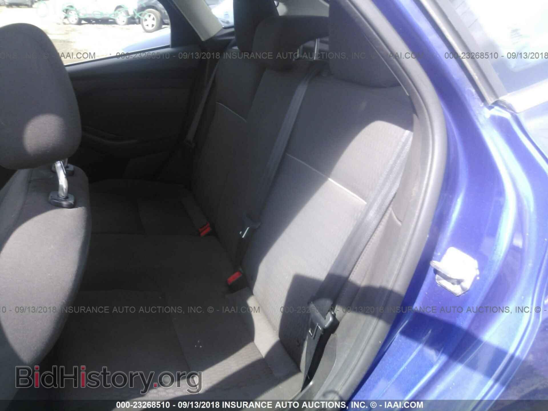 2012 Ford Focus - VIN: 1FAHP3M22CL242275 - Photo 8