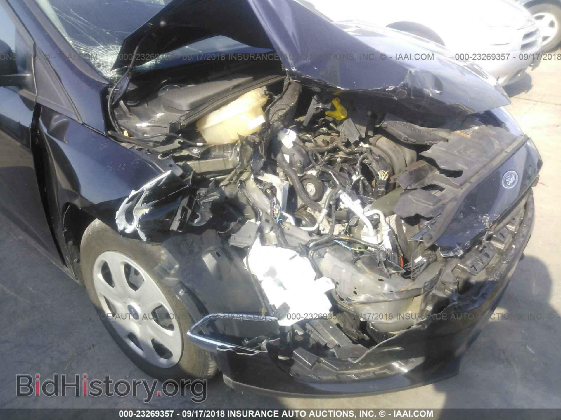 2016 Ford Focus - VIN: 1FADP3E27GL235342 - Photo 6