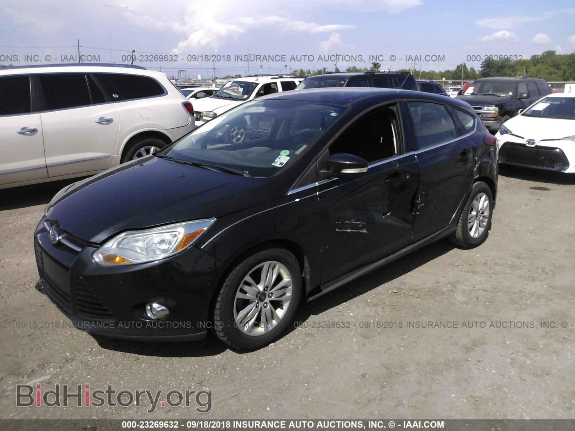 2012 Ford Focus - VIN: 1FAHP3M20CL402637 - Фото 2