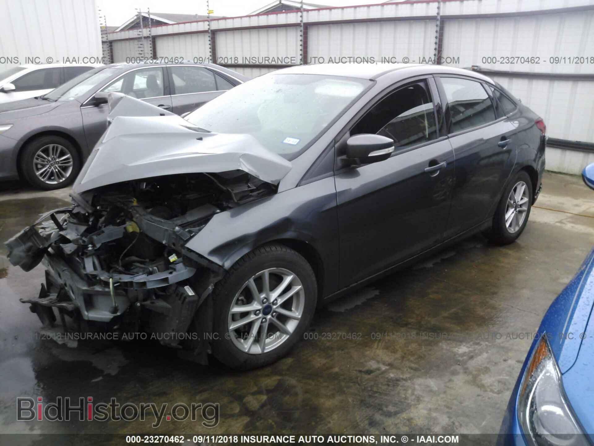 2015 Ford Focus - VIN: 1FADP3F2XFL255159 - Photo 2