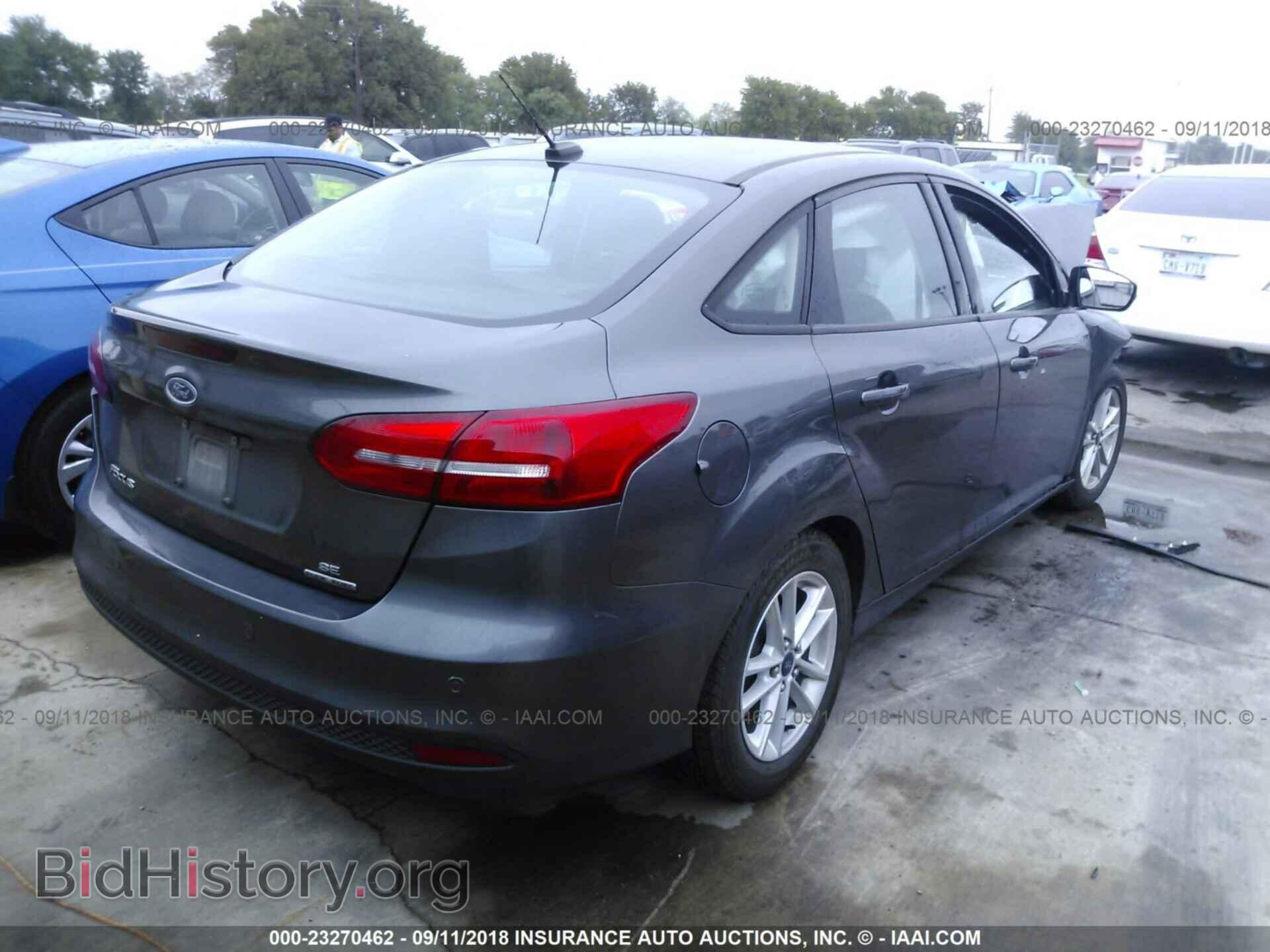 2015 Ford Focus - VIN: 1FADP3F2XFL255159 - Photo 4