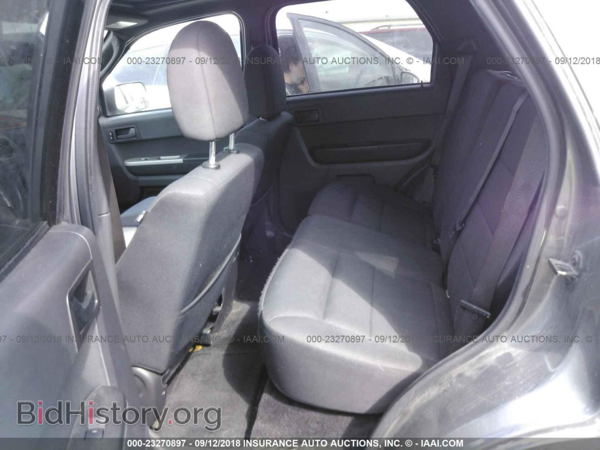 2012 Ford Escape - VIN: 1FMCU9D73CKB65672 - Photo 8