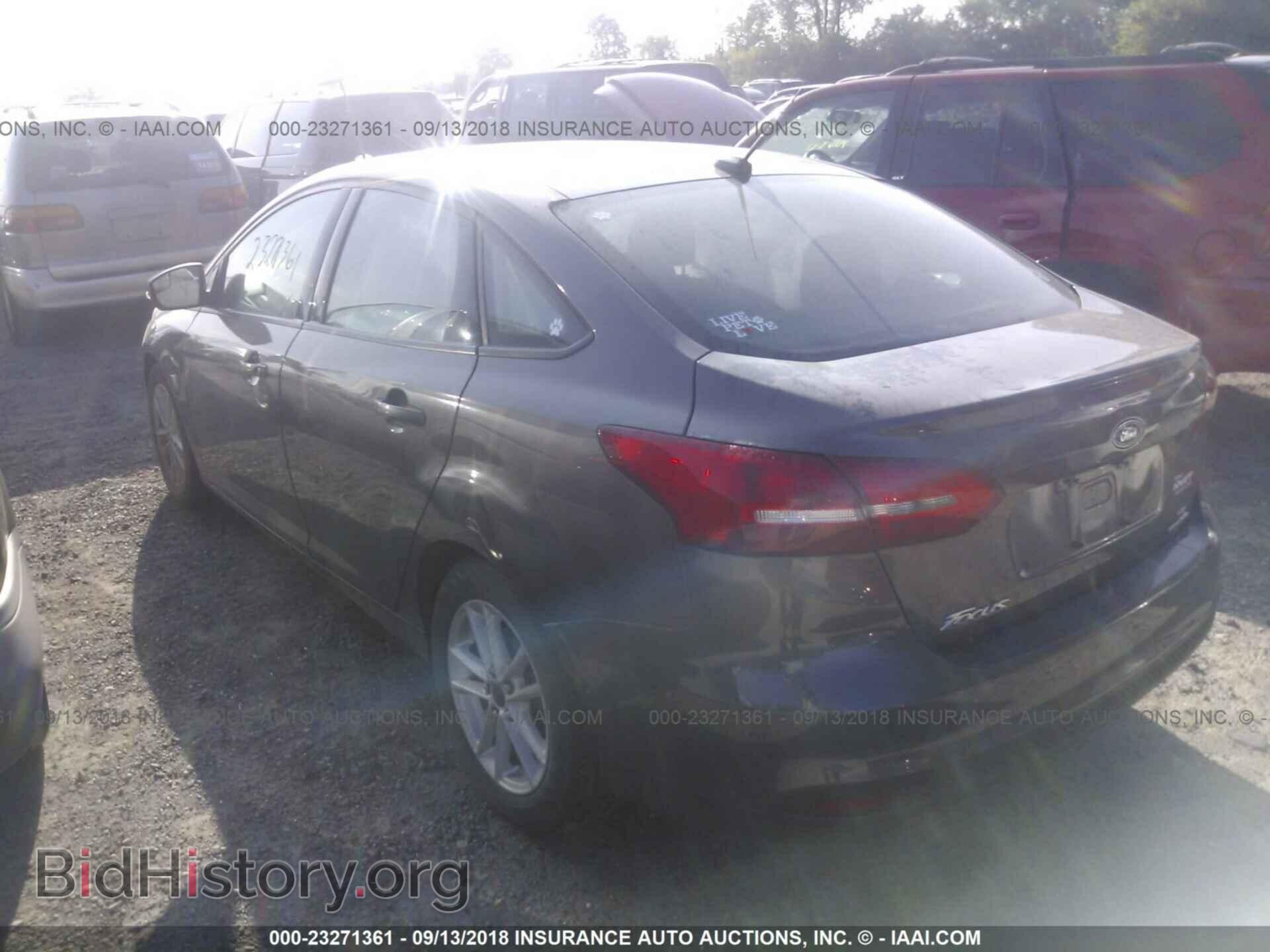 2016 Ford Focus - VIN: 1FADP3F26GL220538 - Photo 3