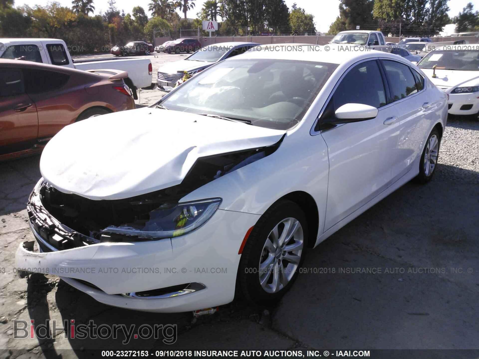 2016 Chrysler 200 - VIN: 1C3CCCAB2GN135357 - Photo 2