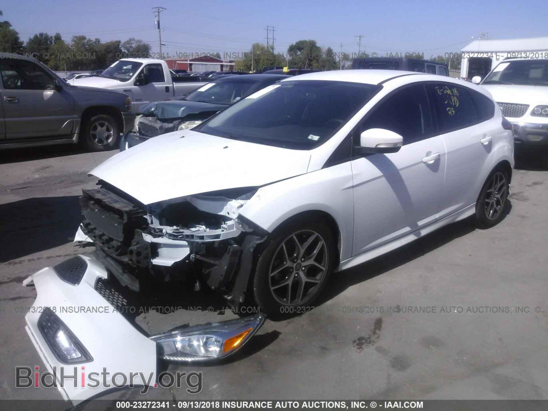 2016 Ford Focus - VIN: 1FADP3K29GL405060 - Фото 2