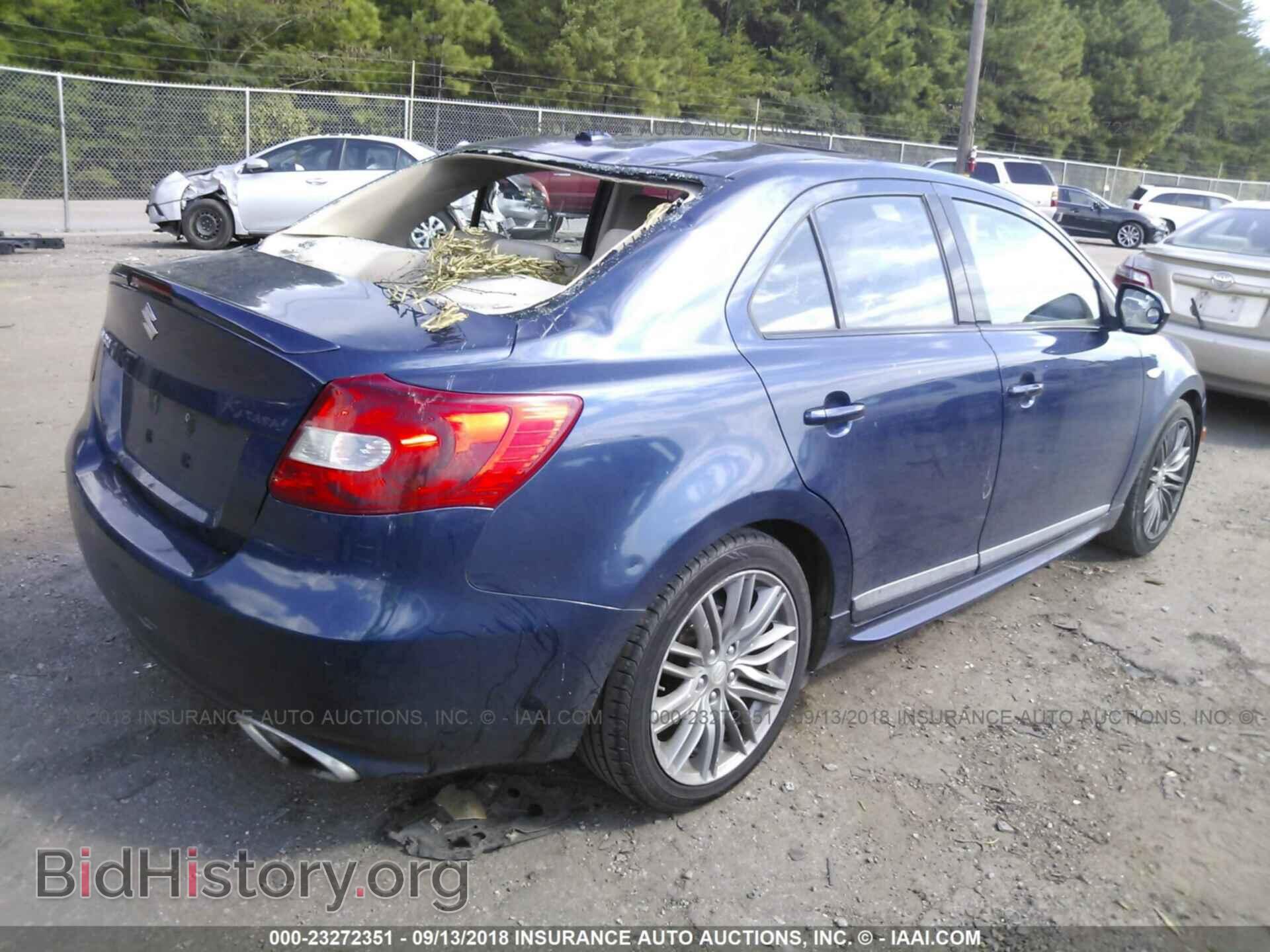 2012 Suzuki Kizashi - VIN: JS2RE9A82C6100030 - Фото 4