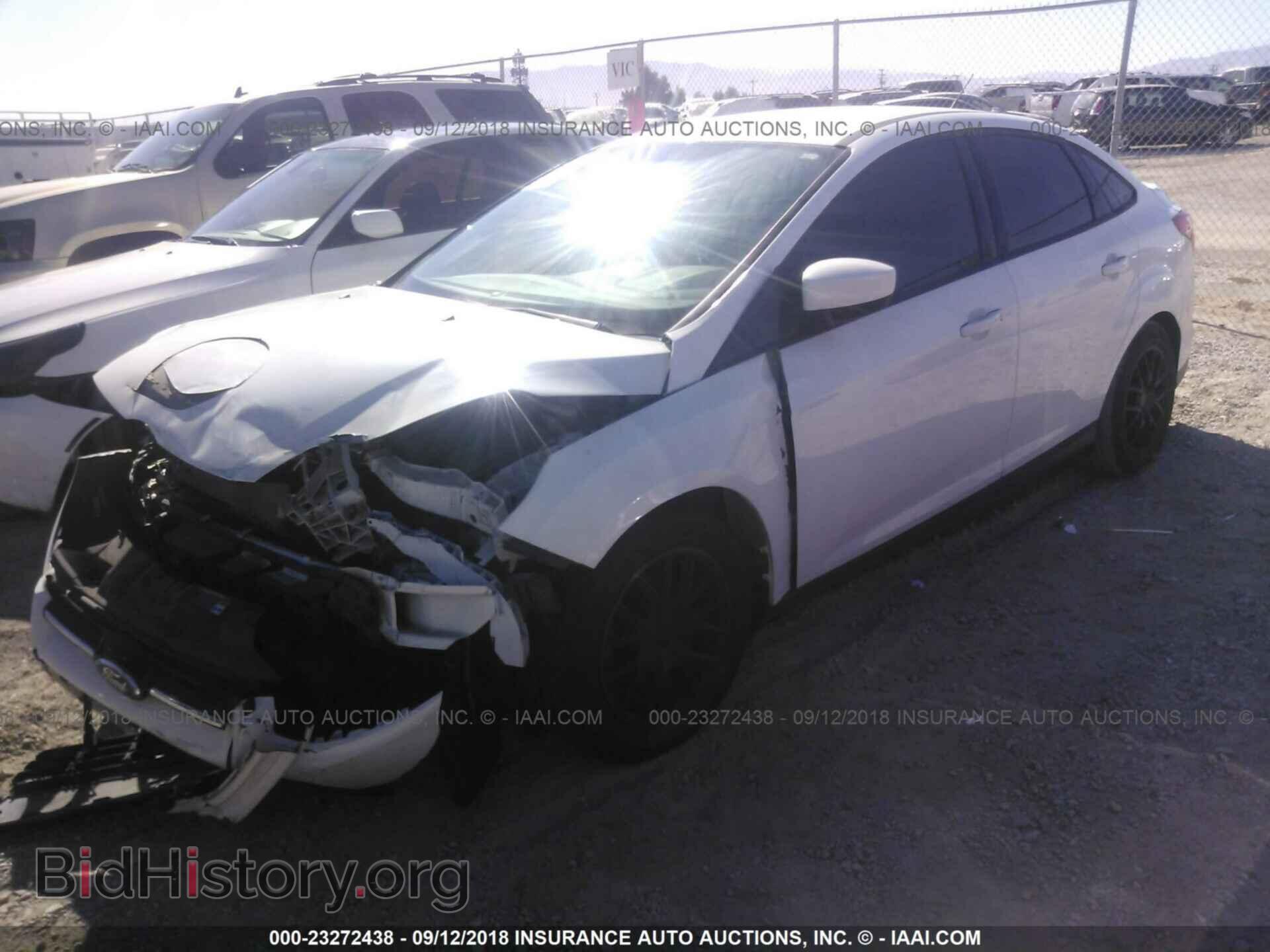 2012 Ford Focus - VIN: 1FAHP3F21CL452234 - Photo 2