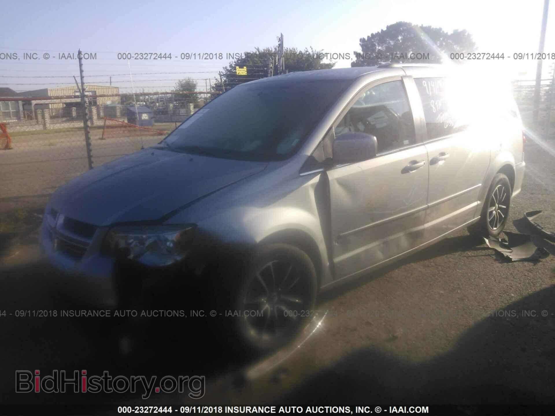 2017 Dodge Grand caravan - VIN: 2C4RDGCG5HR842332 - Фото 2