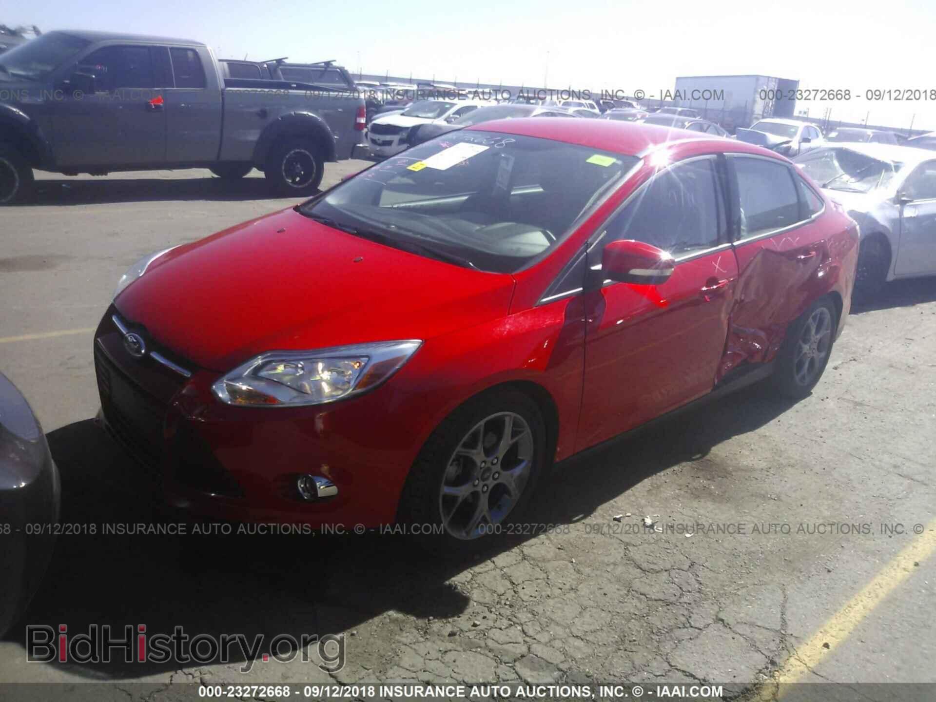2014 Ford Focus - VIN: 1FADP3F2XEL111335 - Фото 2