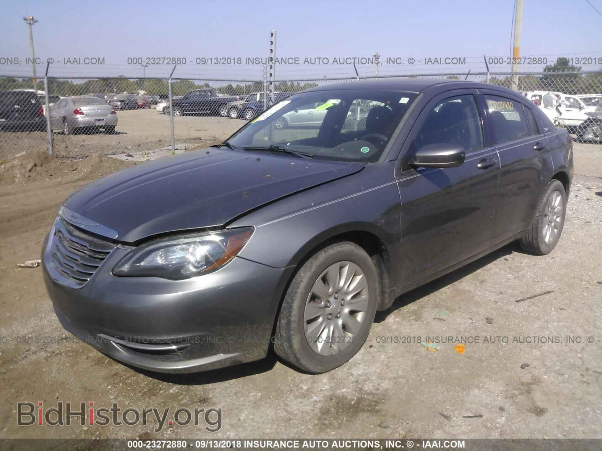 2013 Chrysler 200 - VIN: 1C3CCBAB7DN648352 - Photo 2