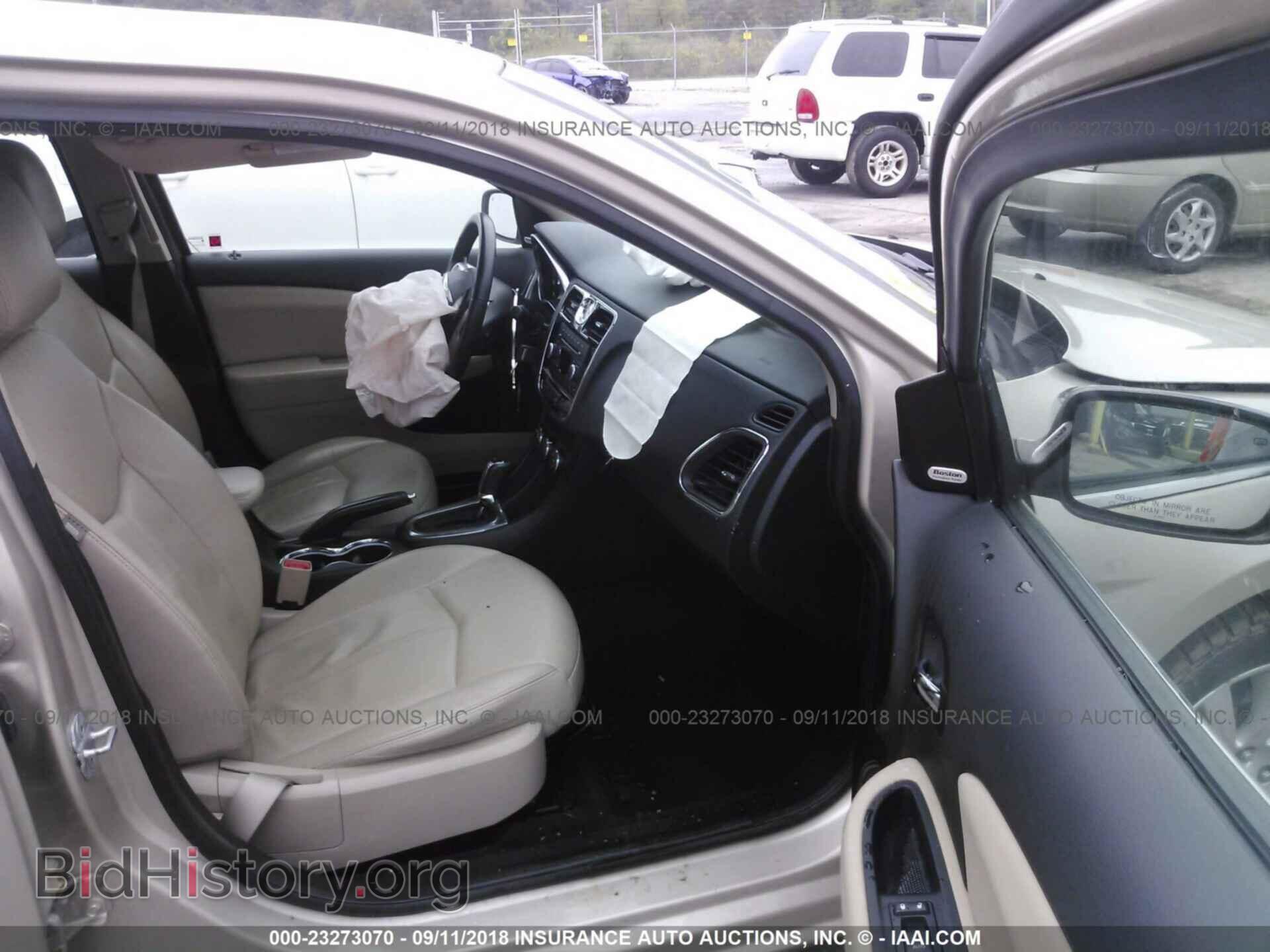 2014 Chrysler 200 - VIN: 1C3CCBCG4EN128409 - Photo 5