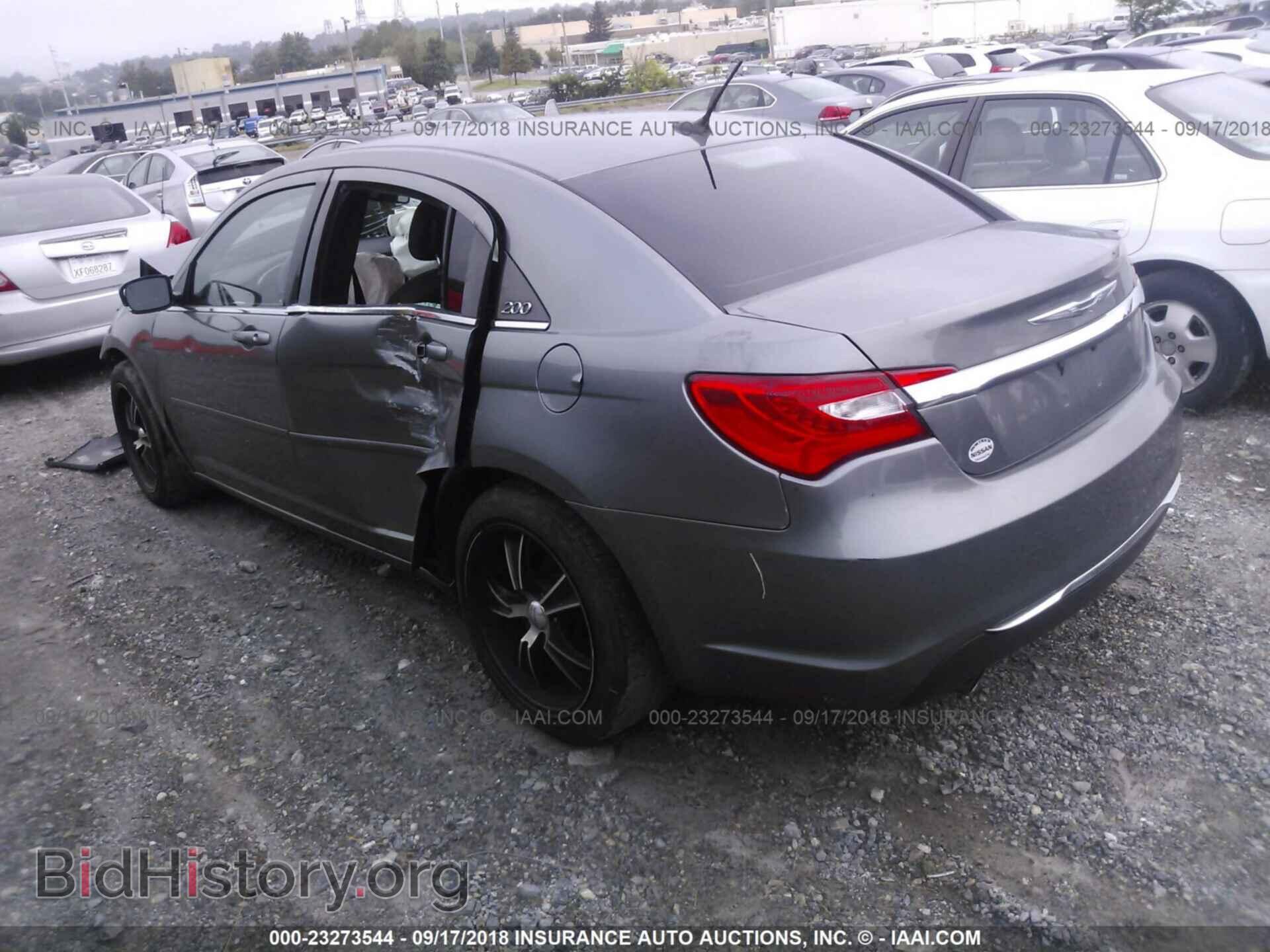 2011 Chrysler 200 - VIN: 1C3BC1FG0BN623655 - Фото 3