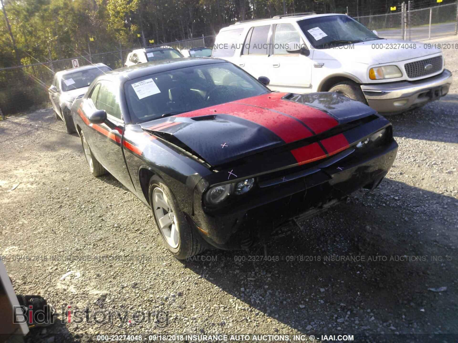 Photo 2C3CDYAG8DH607135 - Dodge Challenger 2013