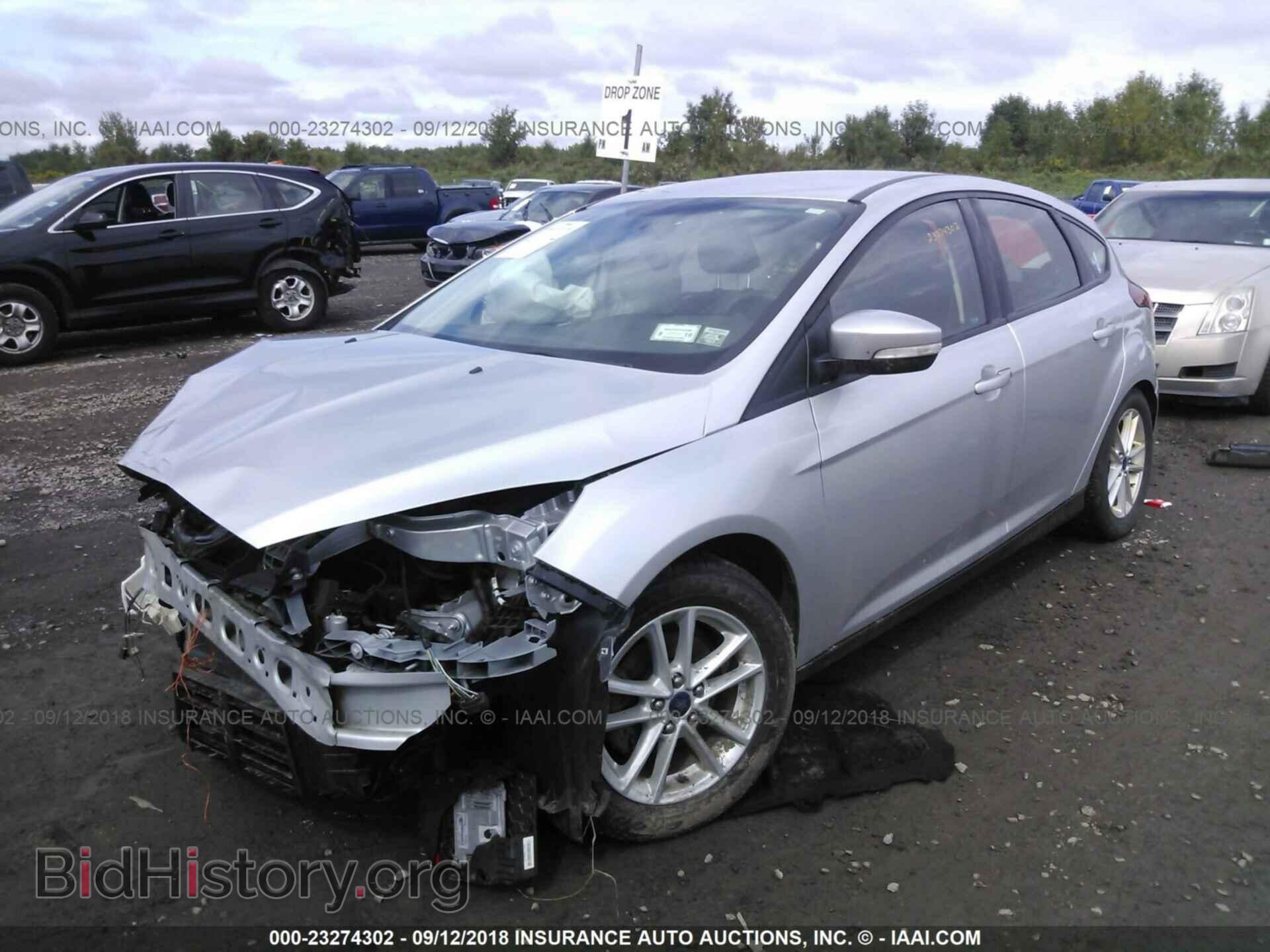 2016 Ford Focus - VIN: 1FADP3K25GL271454 - Фото 2