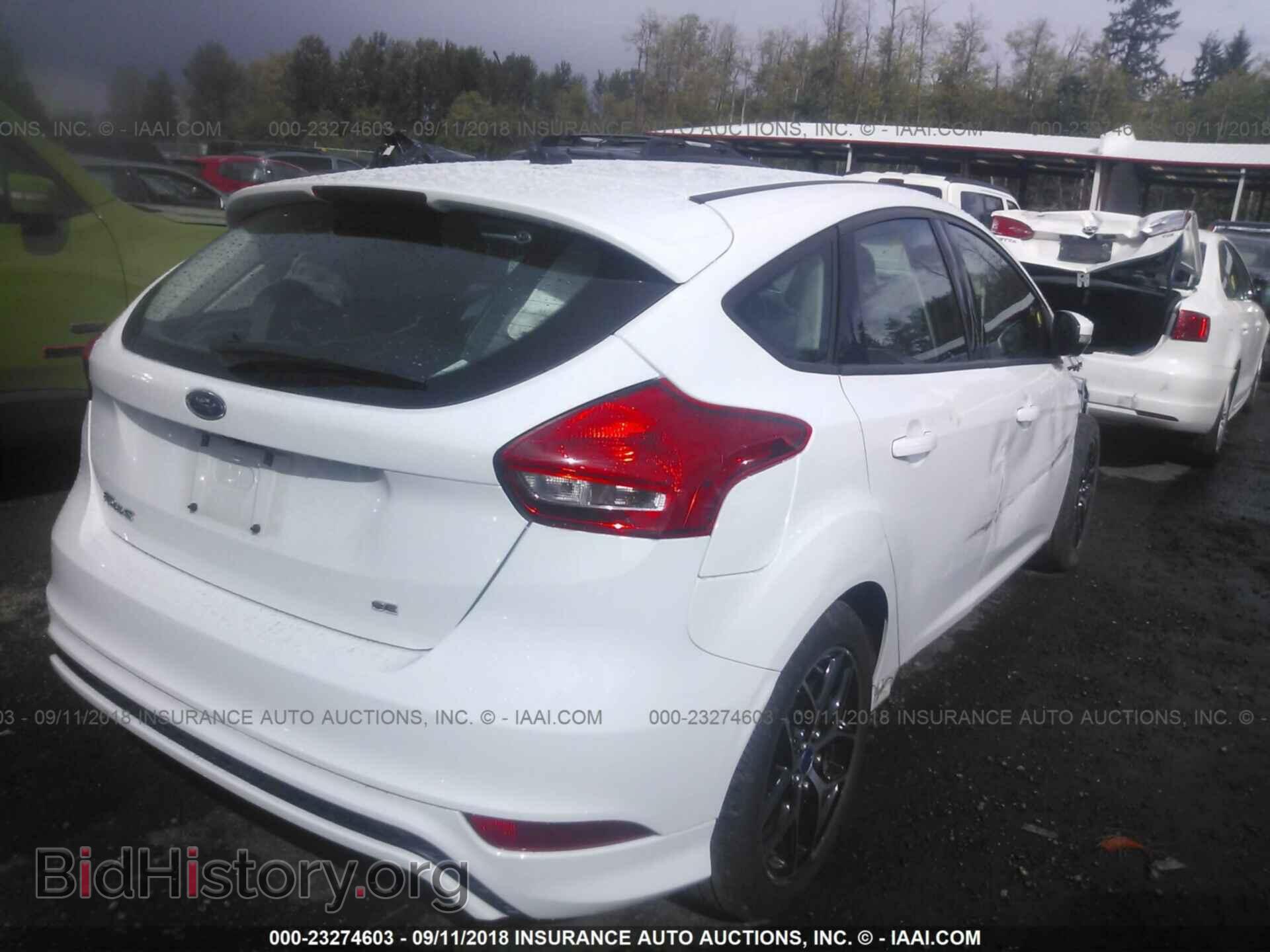 2016 Ford Focus - VIN: 1FADP3K22GL225872 - Фото 4