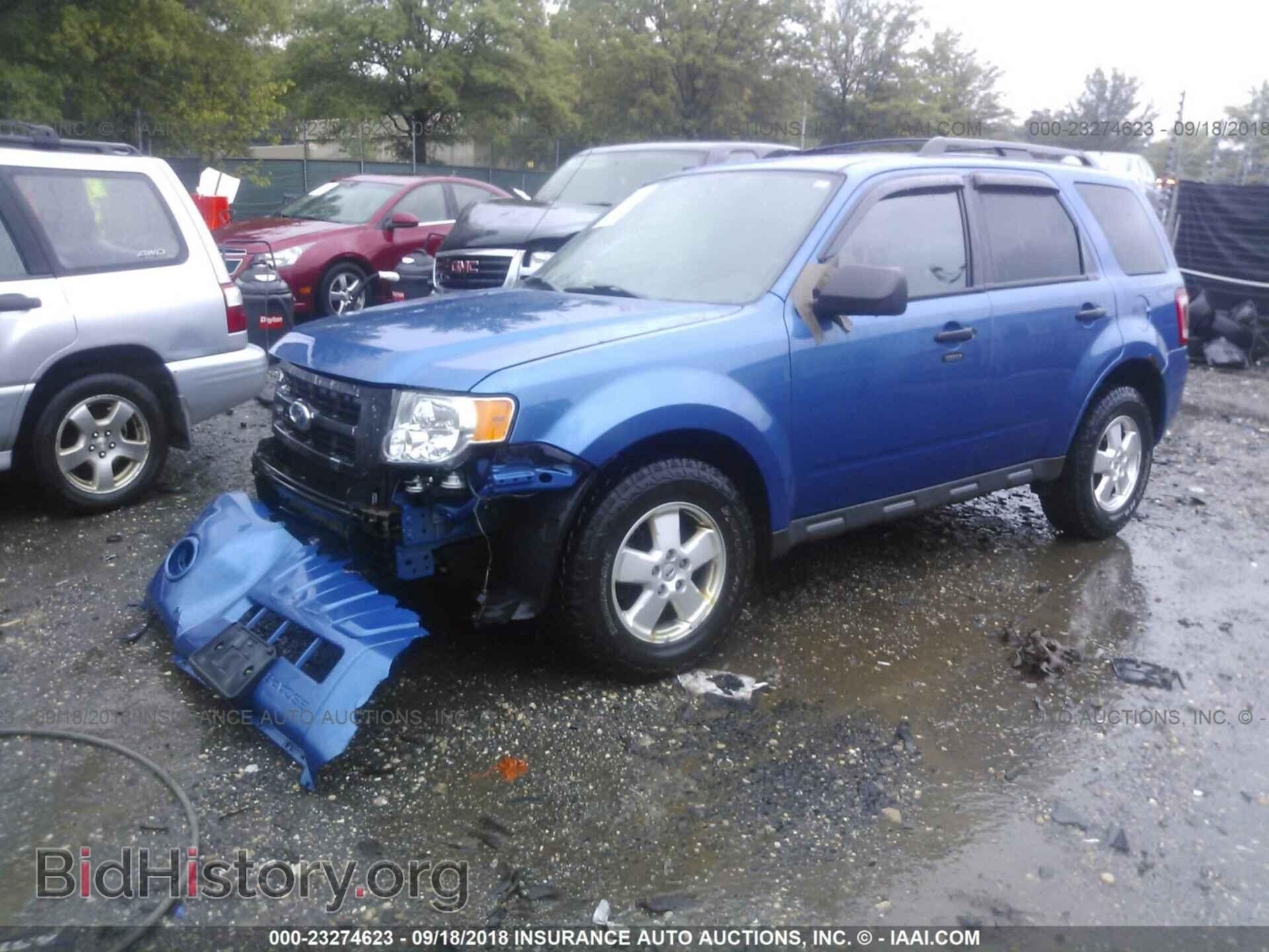 2012 Ford Escape - VIN: 1FMCU9DG2CKA61867 - Фото 2