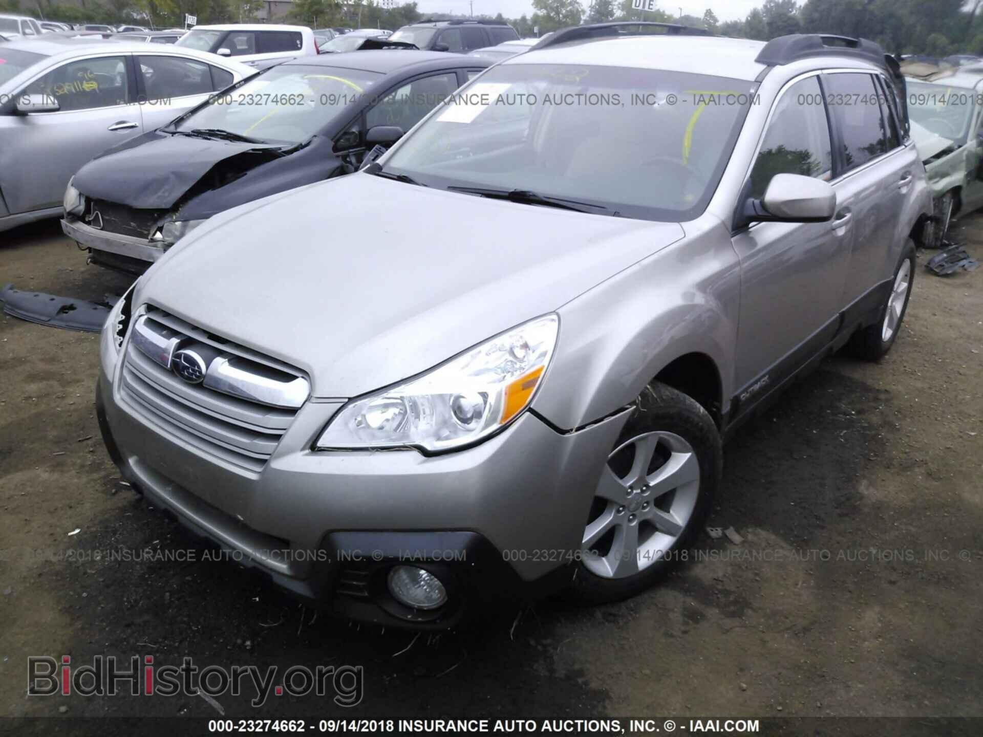 2014 Subaru Outback - VIN: 4S4BRCCC9E1230087 - Фото 2