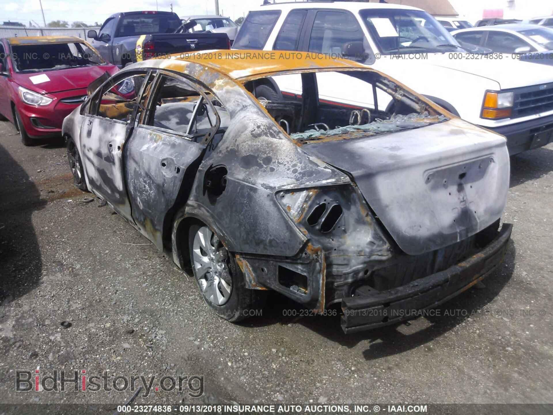 2012 Honda Civic - VIN: 2HGFB2F56CH524306 - Photo 3