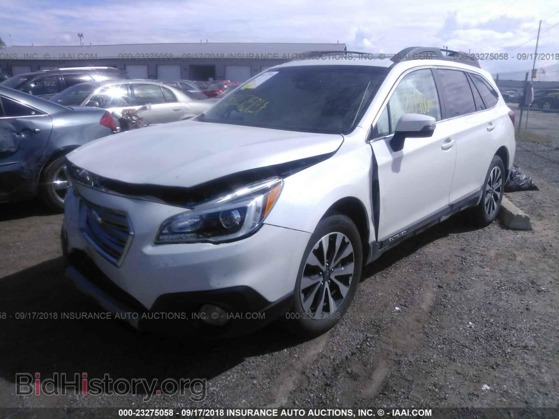2017 Subaru Outback - VIN: 4S4BSANC3H3344228 - Photo 2
