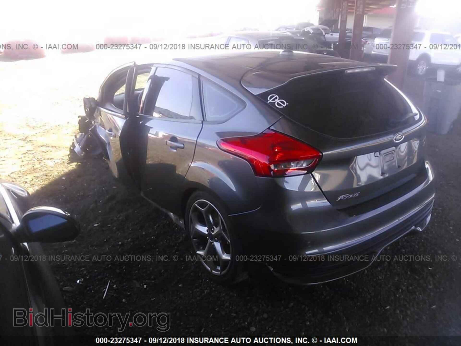 2017 Ford Focus - VIN: 1FADP3L95HL260628 - Photo 3